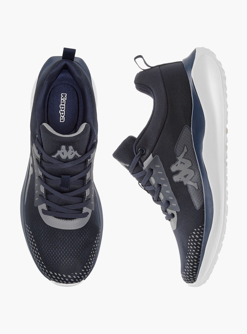 حذاء رياضي بشعار ورباط إغلاق للرجال من كابا-sports-men-shoes-image-1