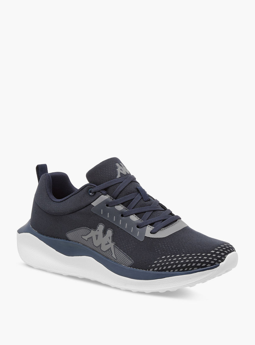 حذاء رياضي بشعار ورباط إغلاق للرجال من كابا-sports-men-shoes-image-3