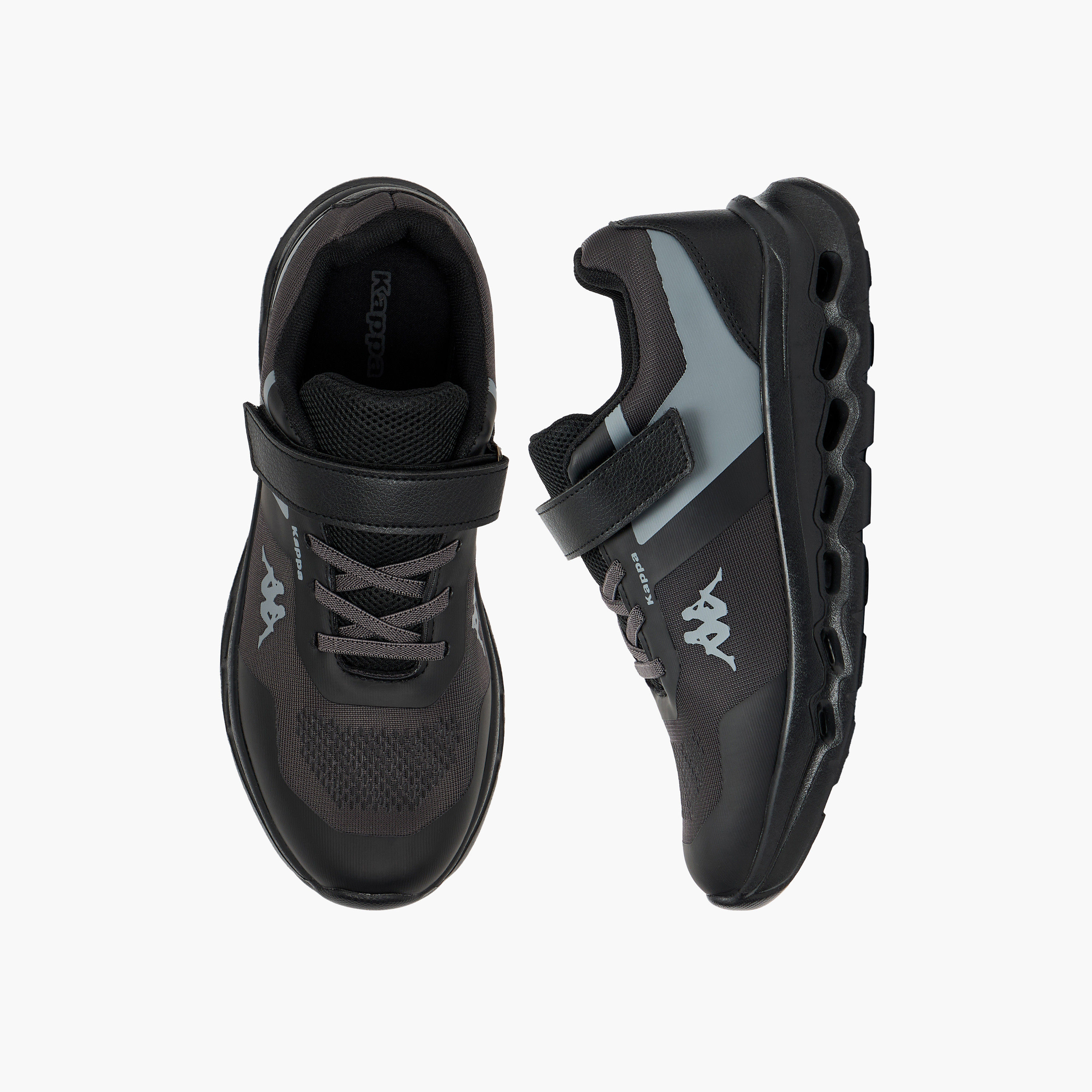 حذاء رياضي بشريط لاصق وطبعات شعار للأولاد من كابا-sports-boys-shoes-image-6