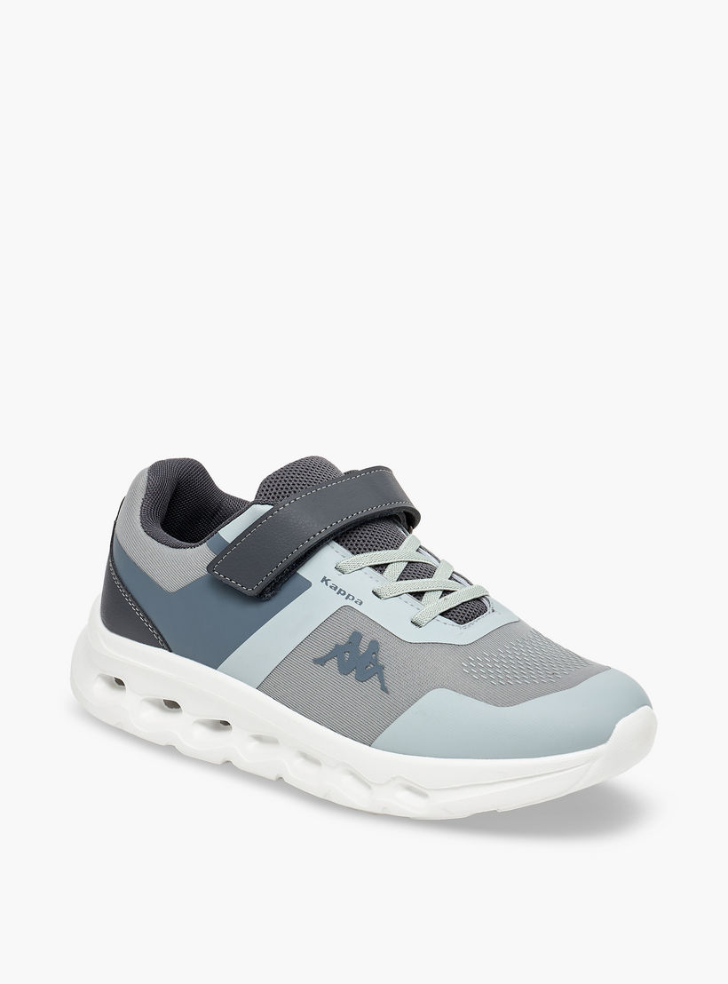 حذاء رياضي بشريط لاصق وطبعات شعار للأولاد من كابا-sports-boys-shoes-image-2