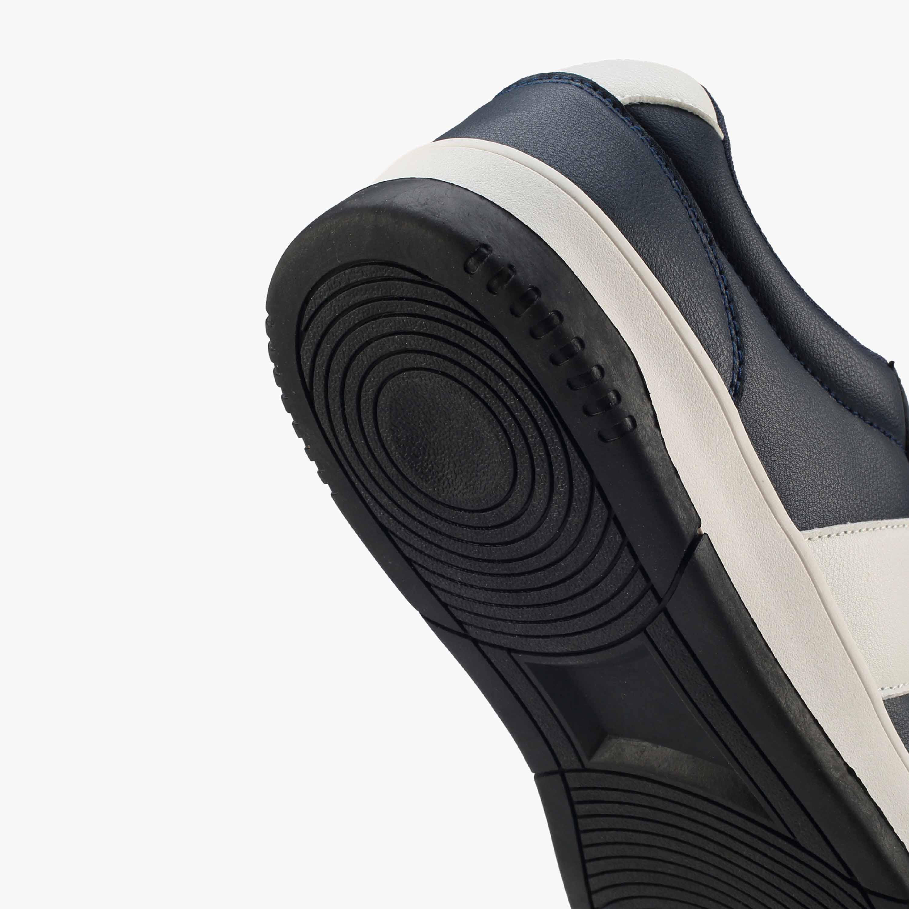 حذاء سنيكرز طول الكاحل برباط إغلاق للرجال من أل بي أل من شو إكسبريس-men-shoes-sneakers-image-10