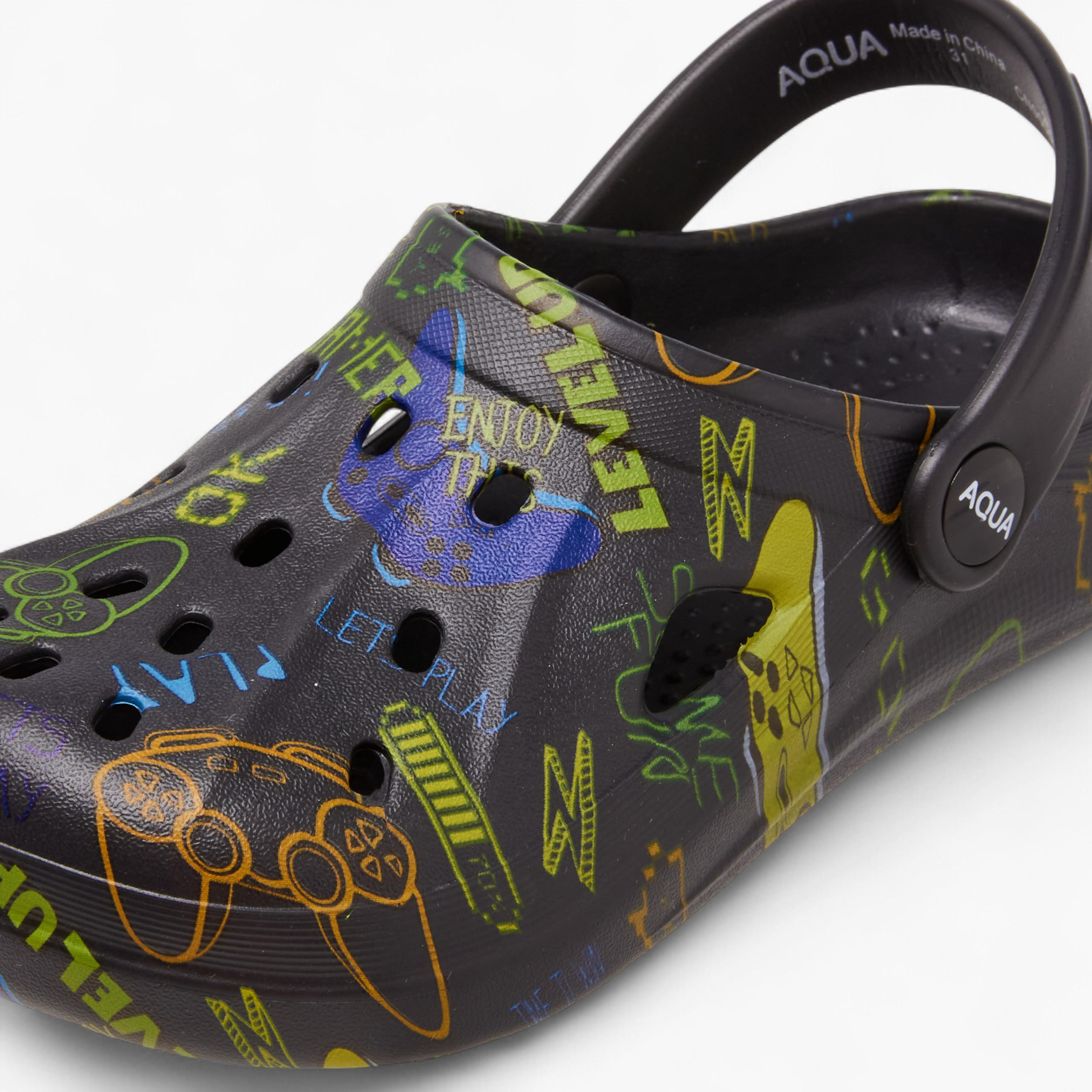 شبشب كلوج بطبعات للأولاد من أكوا-boys-shoes-sandals-image-1