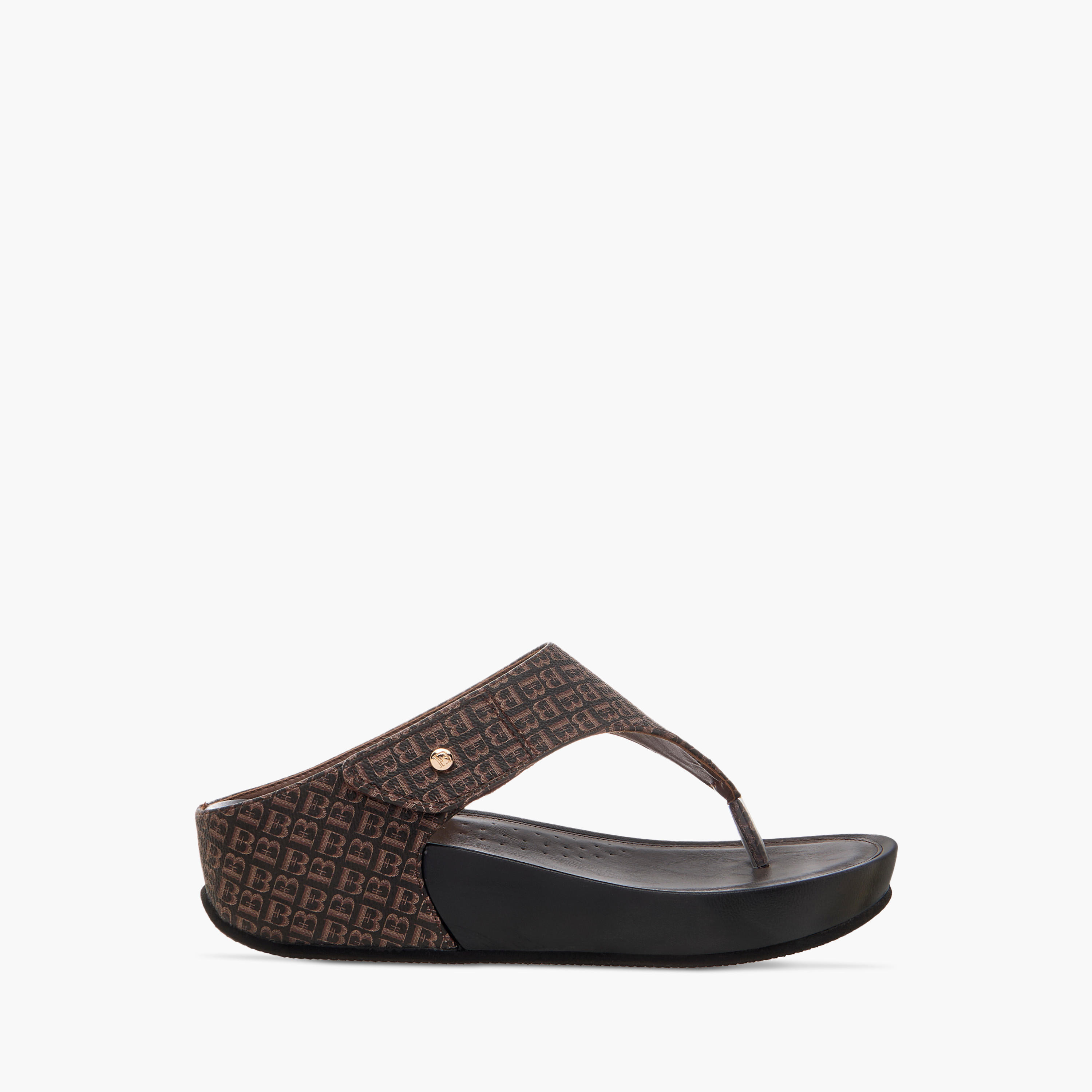 صندل مريح سهل الارتداء بكعب ويدج وطبعات مونوجرام من فلورا بيلا-women-shoes-sandals-heeled-image-3