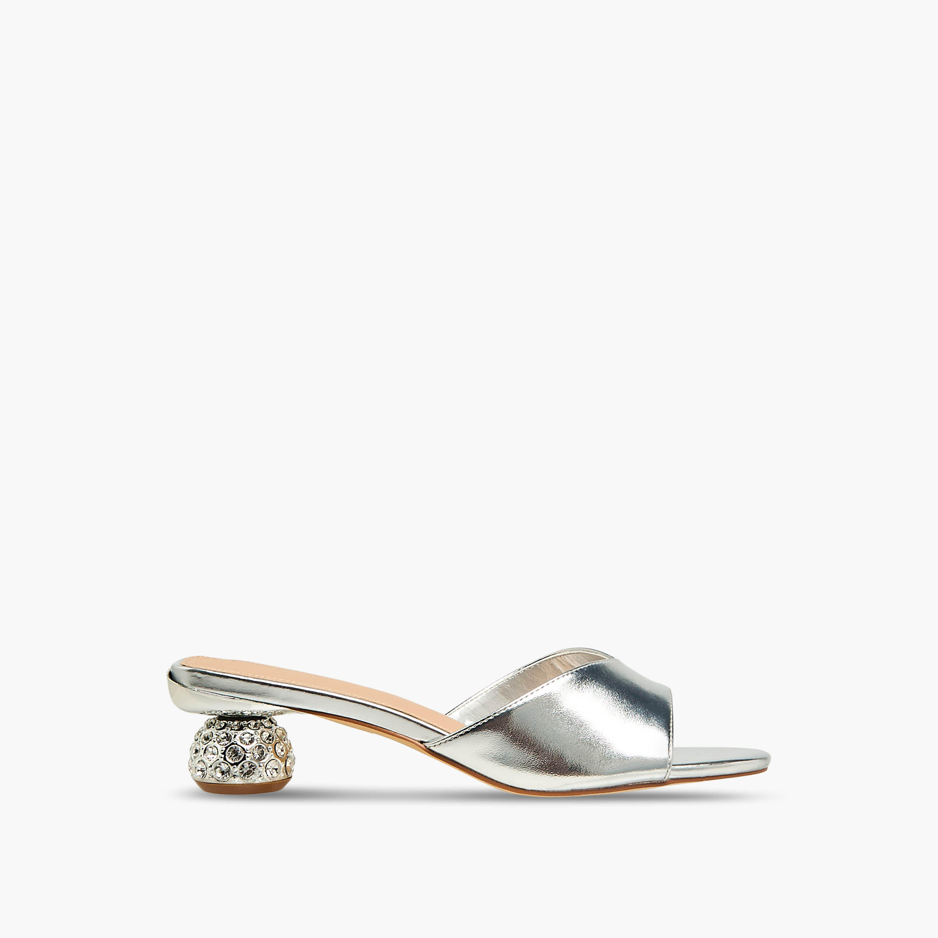 صندل سهل الارتداء بكعب مزين للنساء من فلورا بيلا-women-shoes-sandals-heeled-image-3