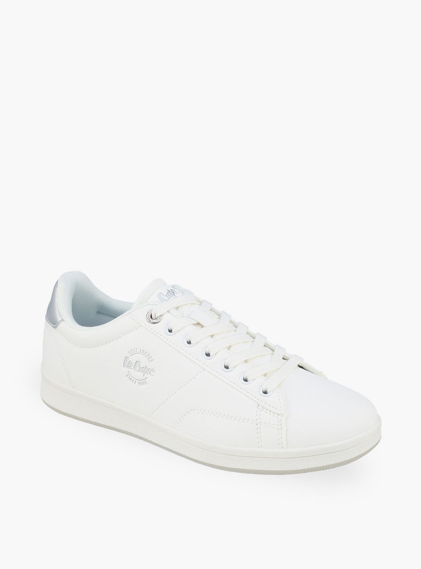 حذاء سنيكرز بطول الكاحل ورباط إغلاق للنساء من لي كوبر-women-shoes-sneakers-image-2