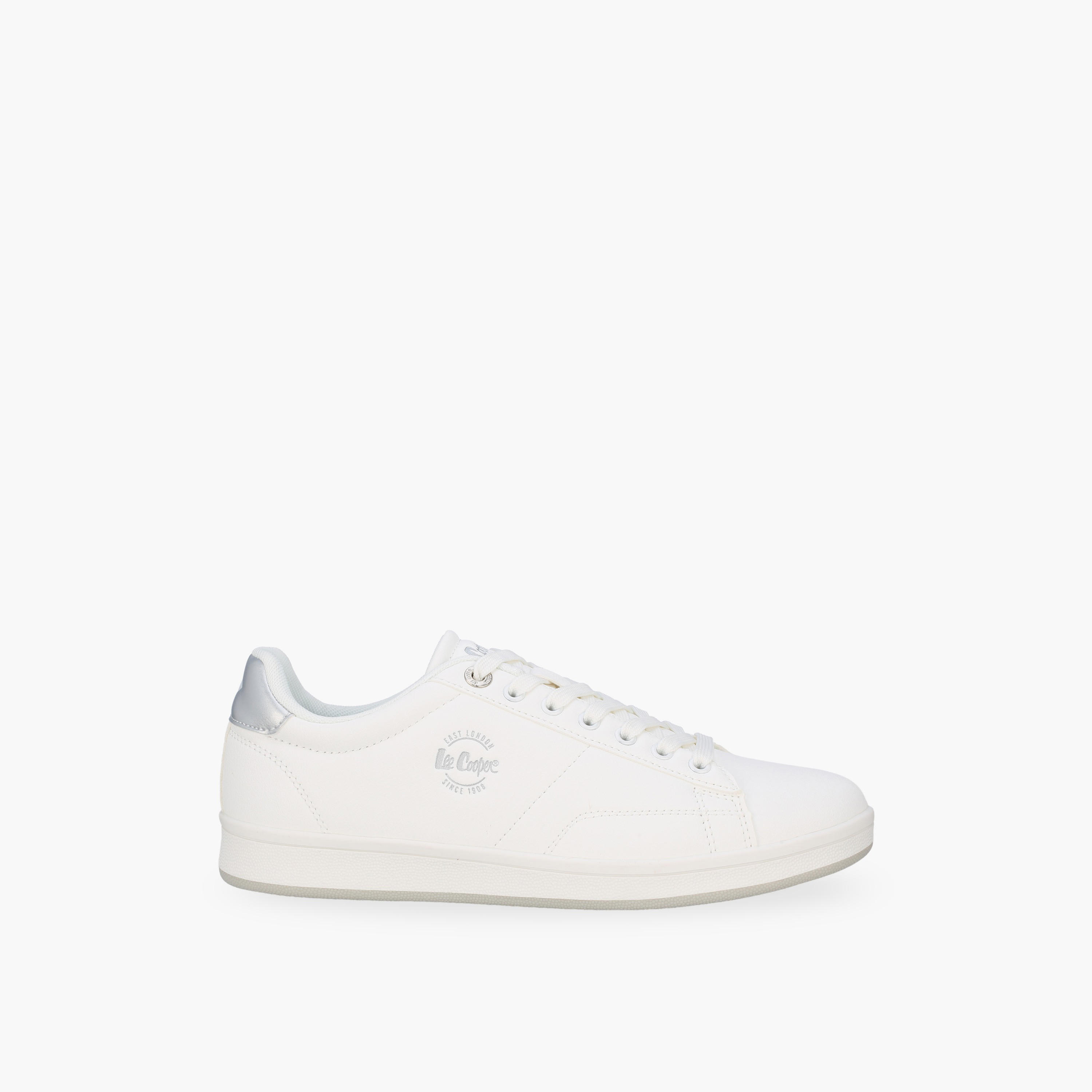 حذاء سنيكرز بطول الكاحل ورباط إغلاق للنساء من لي كوبر-women-shoes-sneakers-image-3