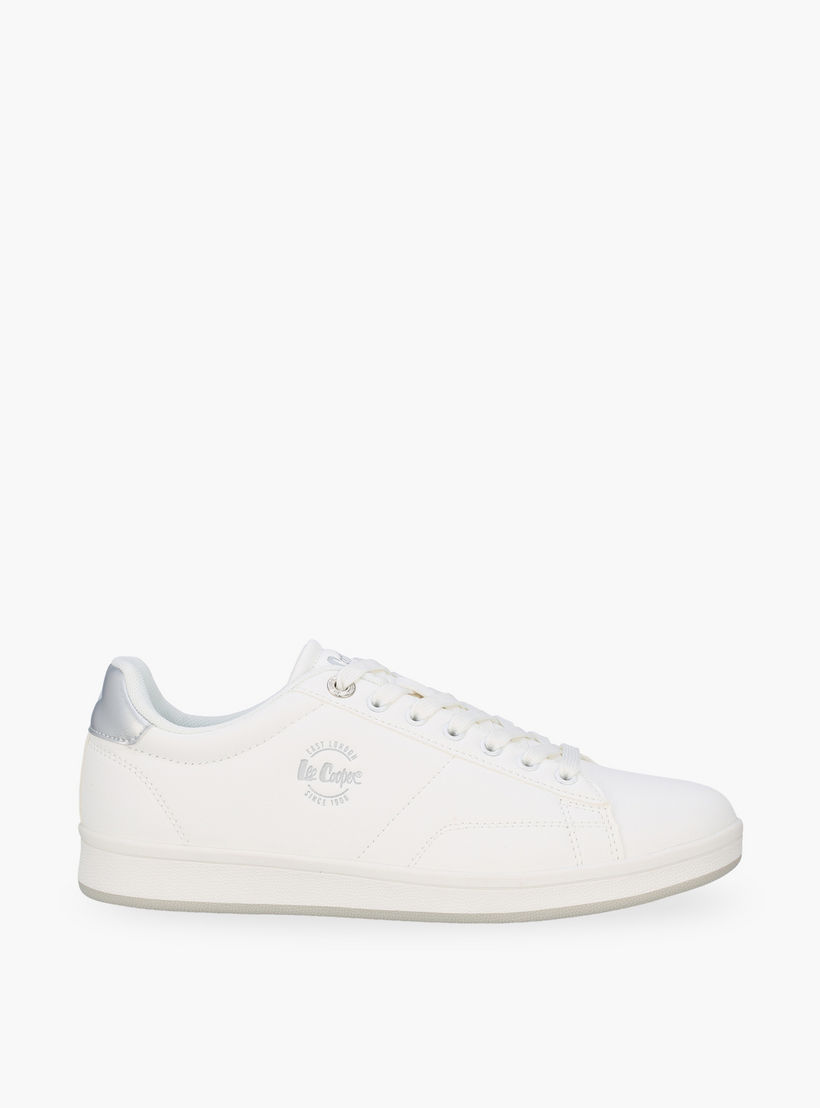 حذاء سنيكرز بطول الكاحل ورباط إغلاق للنساء من لي كوبر-women-shoes-sneakers-image-3