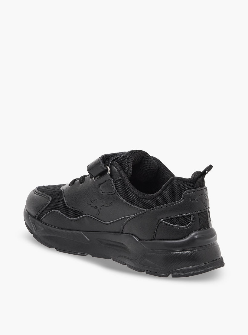 حذاء مدرسي للأطفال بشريط إغلاق لاصق من كانغاروز-sports-boys-shoes-image-5