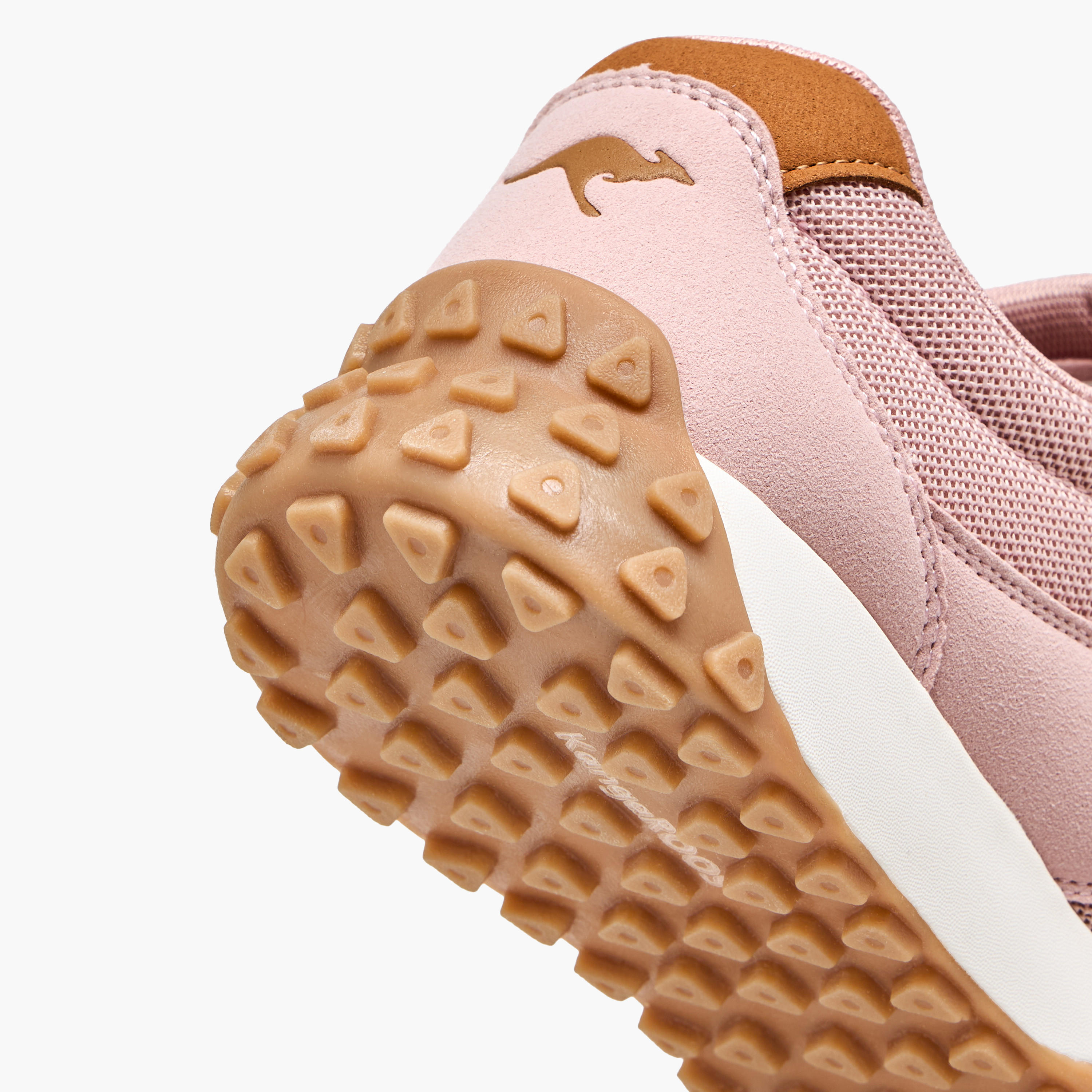 حذاء رياضي نسائي برباط من كانغاروز-women-shoes-sports-image-8