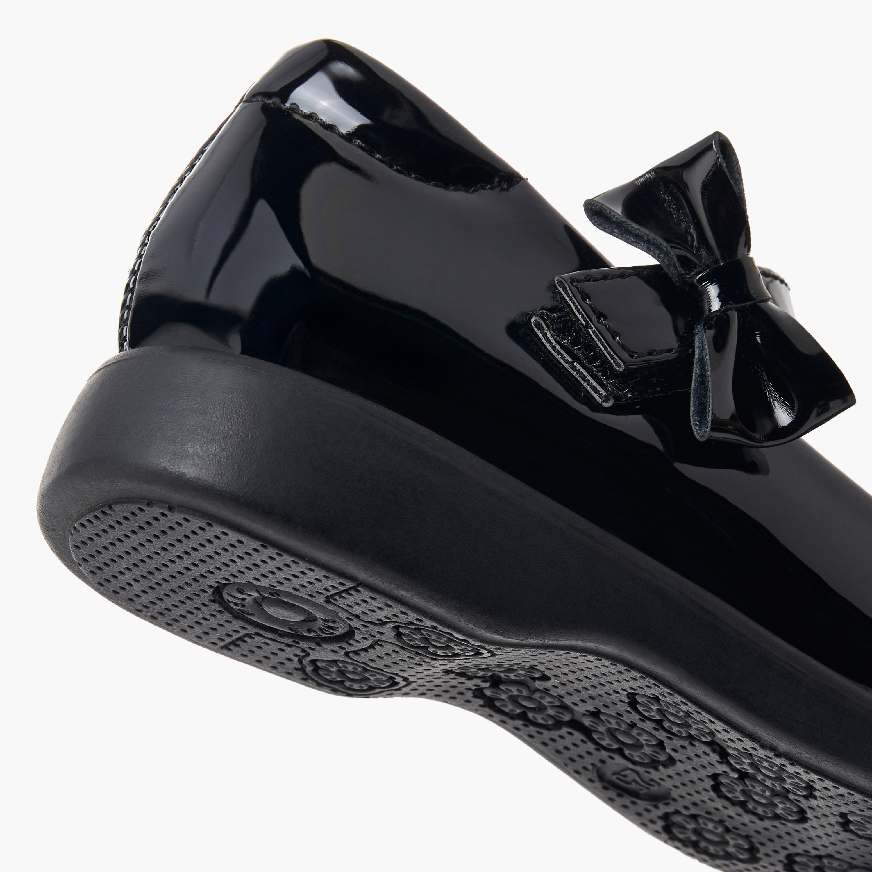 حذاء مدرسي بشريط إغلاق لاصق وفيونكة للبنات من فلورا بيلا-girls-shoes-schoolshoes-image-10