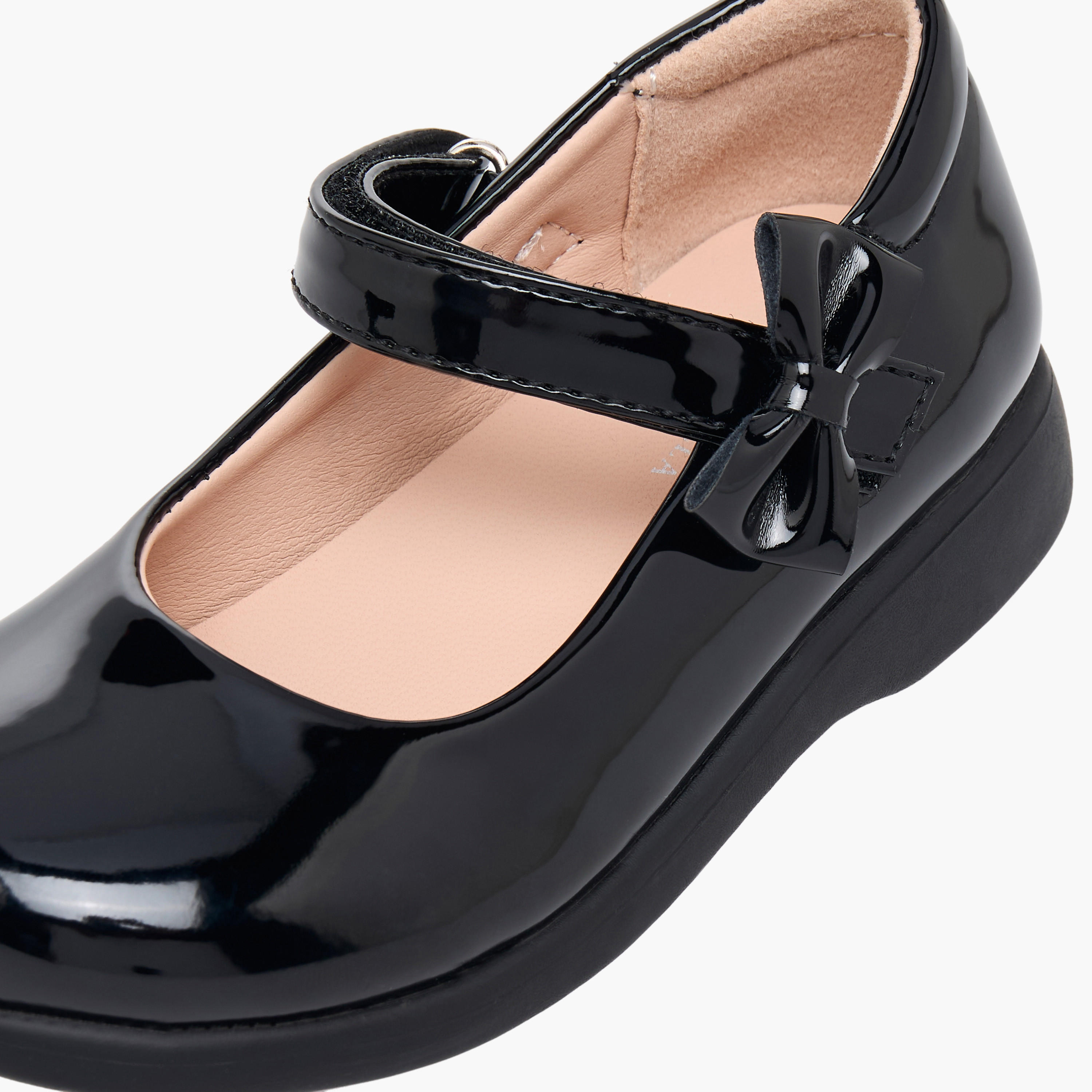 حذاء مدرسي بشريط إغلاق لاصق وفيونكة للبنات من فلورا بيلا-girls-shoes-schoolshoes-image-8