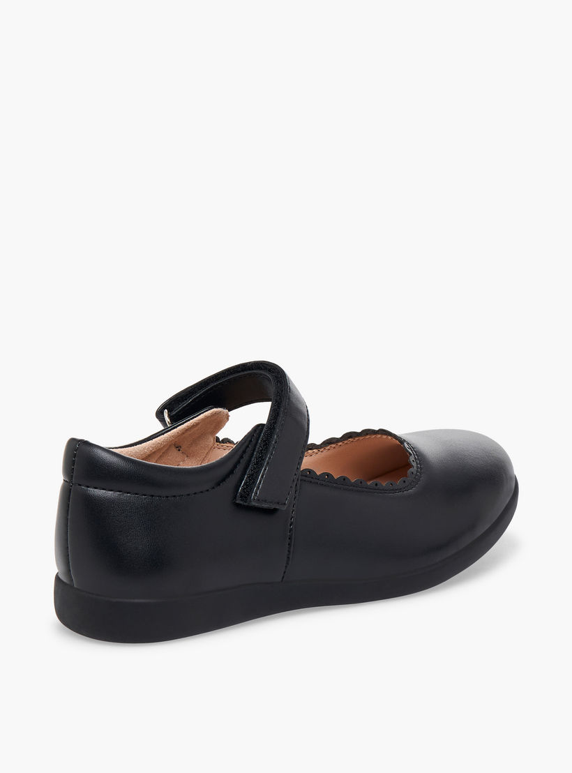 حذاء مدرسي بتفاصيل حواف متموجة وشريط إغلاق لاصق للبنات من فلورا بيلا-girls-shoes-maryjanes-image-6