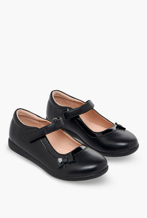 حذاء مدرسي بشريط لاصق للبنات من فلورا بيلا-girls-shoes-maryjanes-image-1