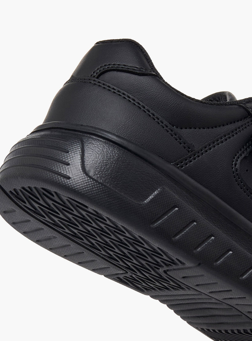 حذاء مدرسي بشريط إغلاق للأولاد من أل بي أل من شو إكسبريس-boys-shoes-schoolshoes-image-8