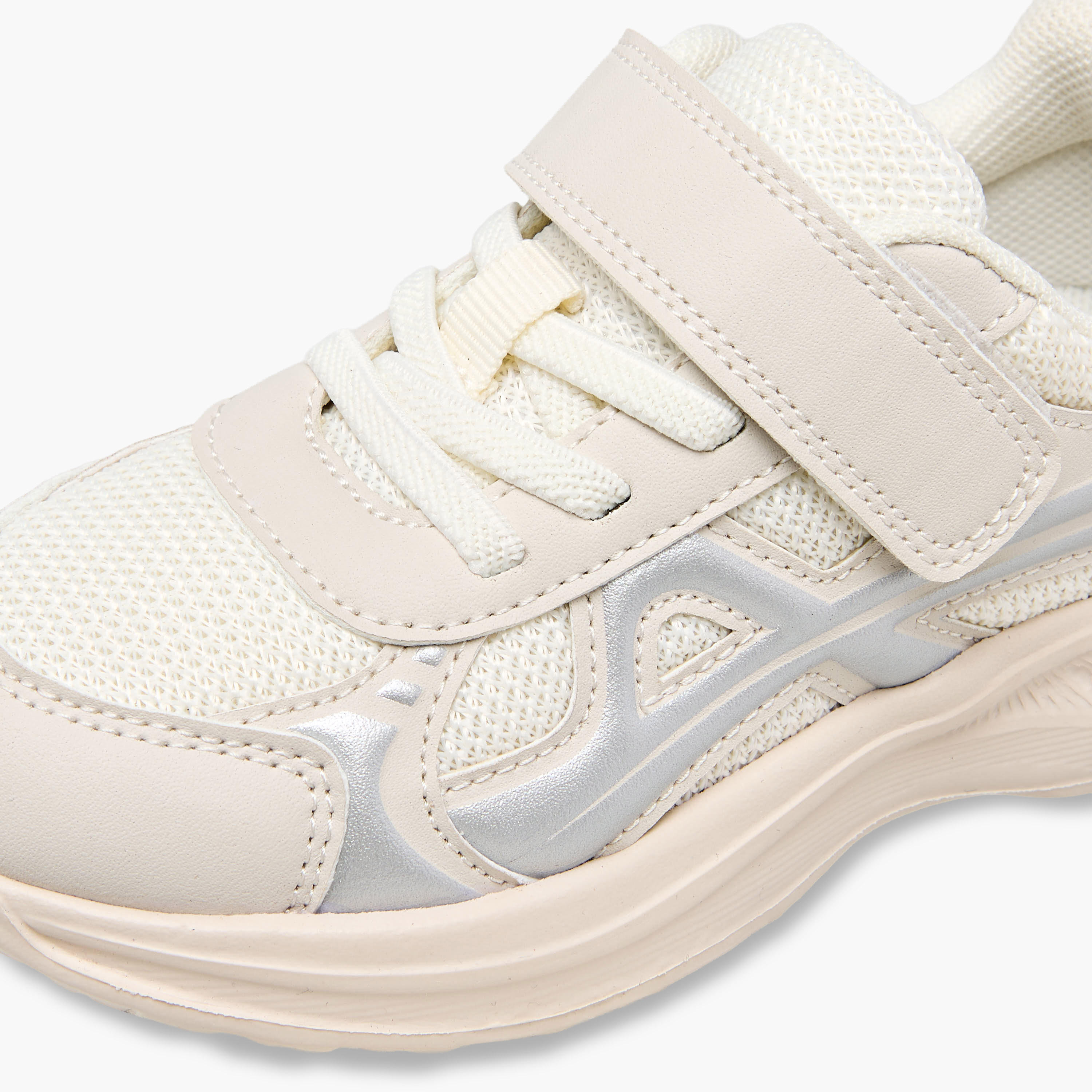 حذاء سنيكرز بطول الكاحل وشريط إغلاق لاصق للأولاد من إل بي إل من شو إكسبريس-boys-shoes-sneakers-image-4