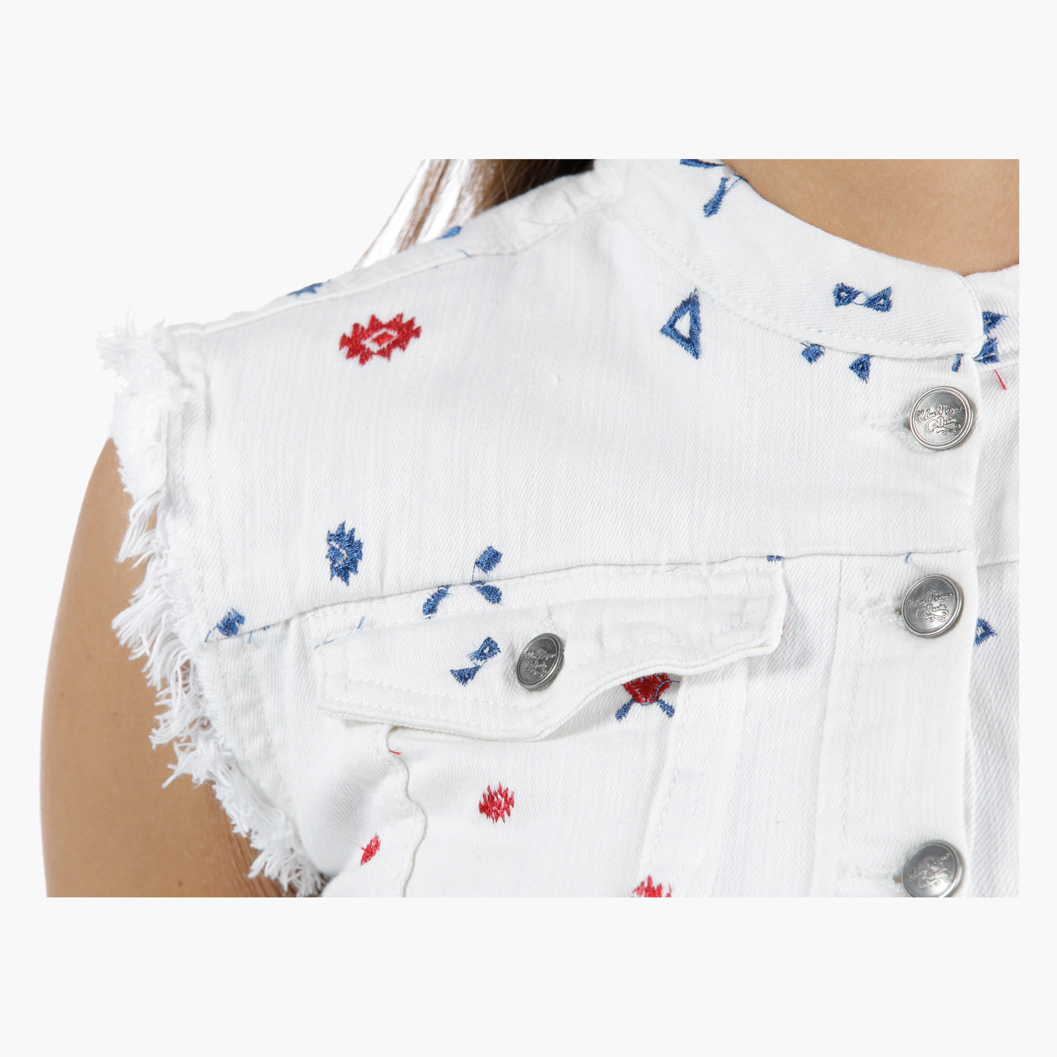 Lee Cooper Cropped Denim Jacket with Embroidery in Regular Fit-women-winterwear-coatsandjackets-jackets-image-5