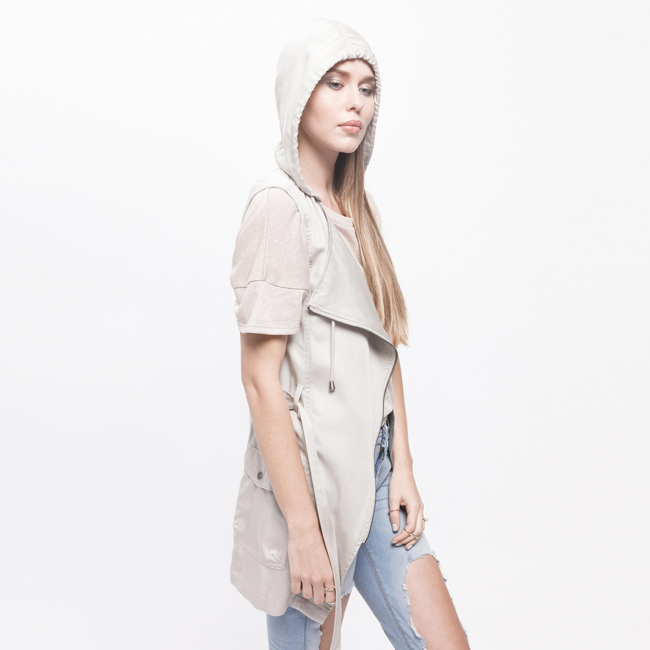 Sleeveless Trench with Hood and Tie-Up-women-winterwear-coatsandjackets-jackets-image-3