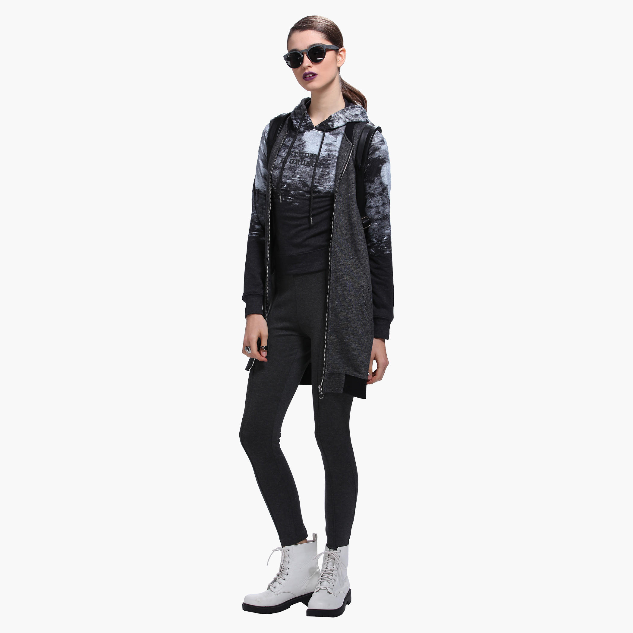 Lee Cooper Printed Sweatshirt with Hoodie and Long Sleeves-women-winterwear-hoodiesandsweatshirts-sweatshirts-image-5