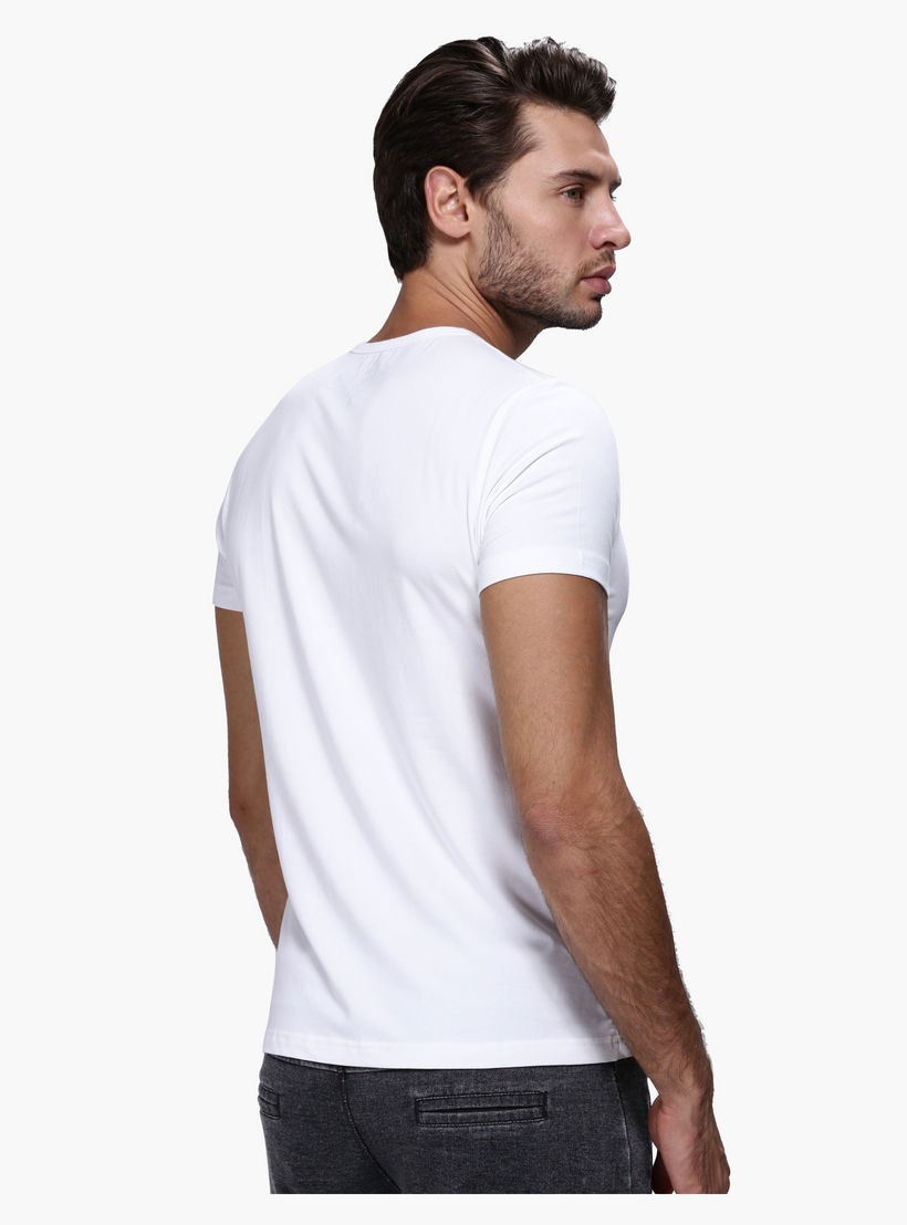 Lee Cooper Round Neck T-Shirt with Short Sleeves in Slim Fit-men-clothing-tshirtsandpolos-tshirts-image-2