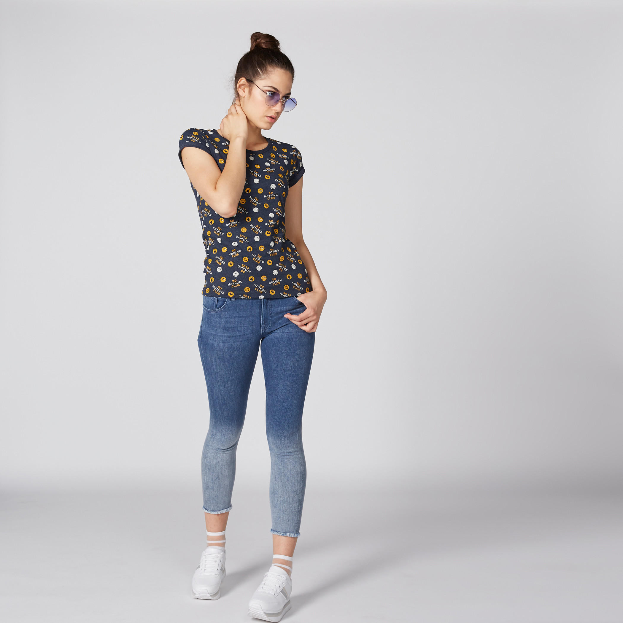 بنطال جينز قصير بزر إغلاق وجيوب من لي كوبر-women-clothing-bottoms-jeans-image-1
