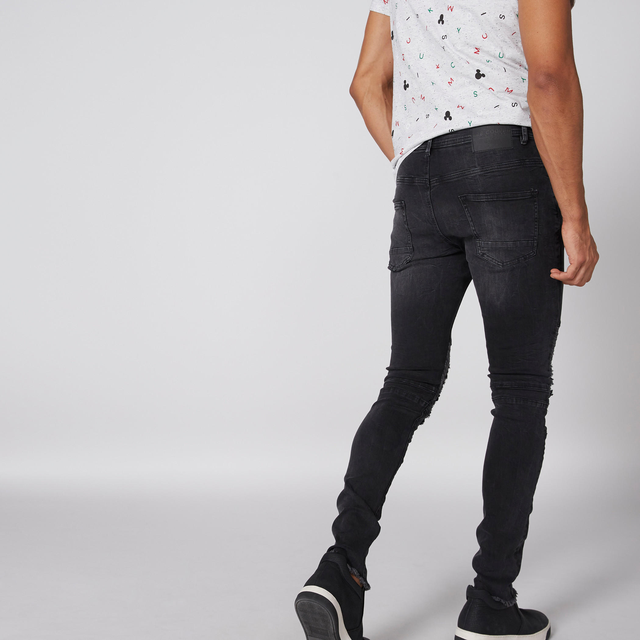 بنطال جينز طويل بجيوب من لي كوبر-men-clothing-bottoms-jeans-image-2
