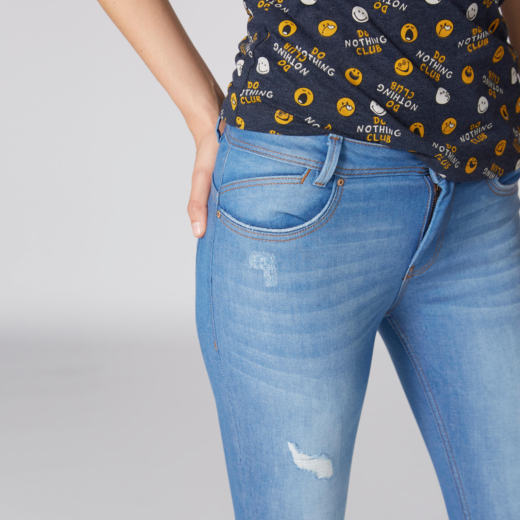 Lee Cooper Distressed Jeans with Pocket Detail-women-clothing-bottoms-jeans-image-4
