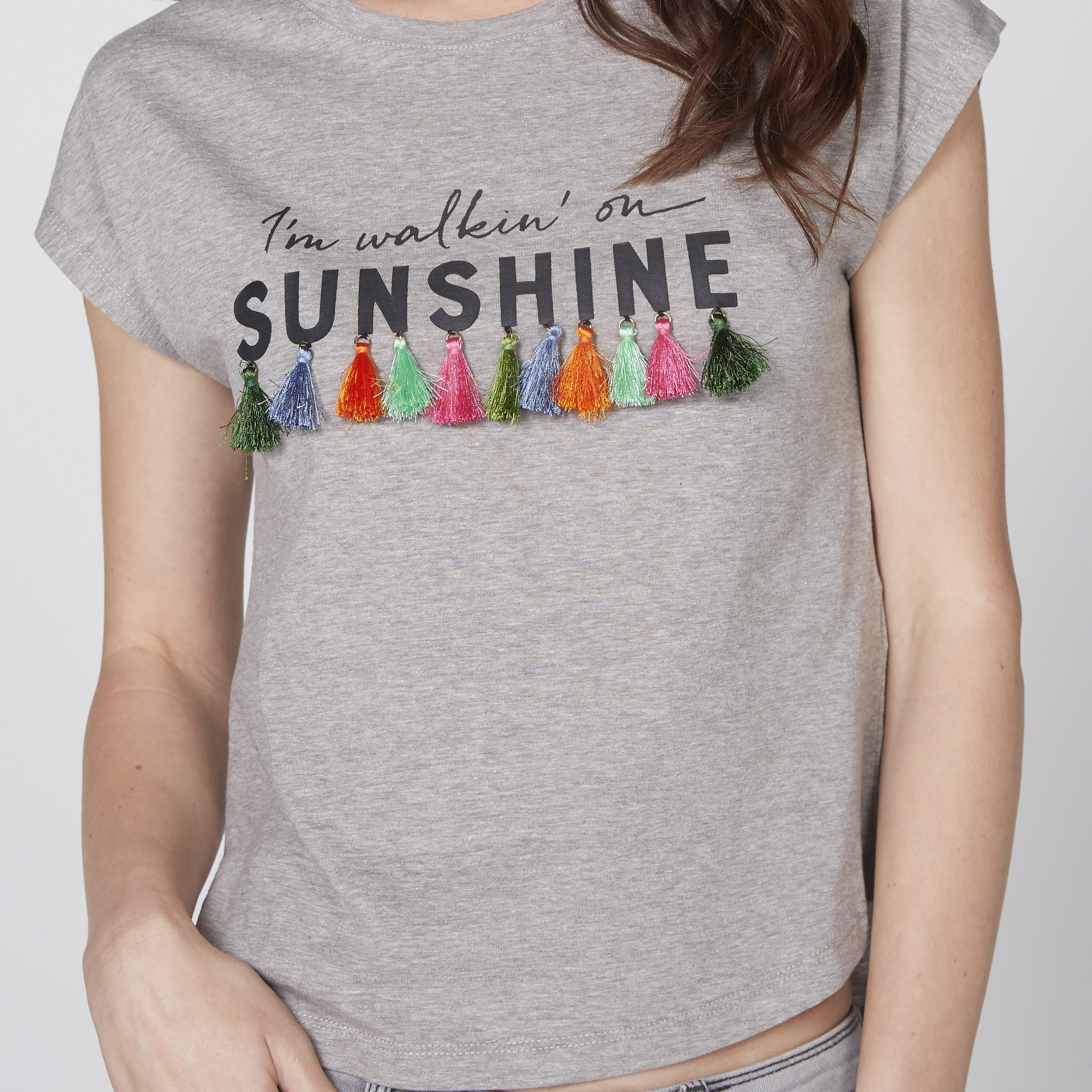 تيشيرت بياقة مستديرة وشرّابات وطبعات-women-clothing-tshirts-image-3