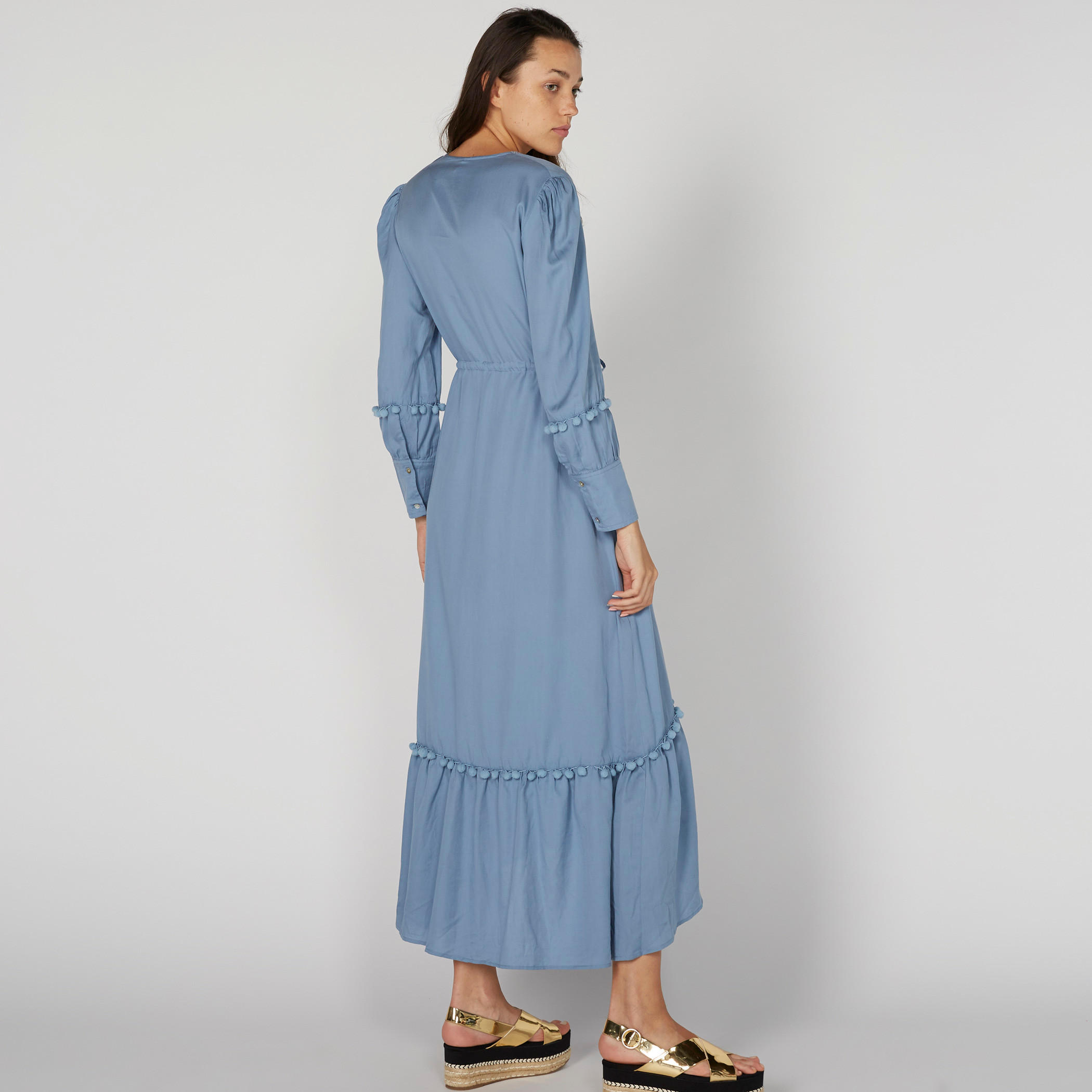 فستان بياقة V ورباط من لي كوبر-women-clothing-dresses-image-4