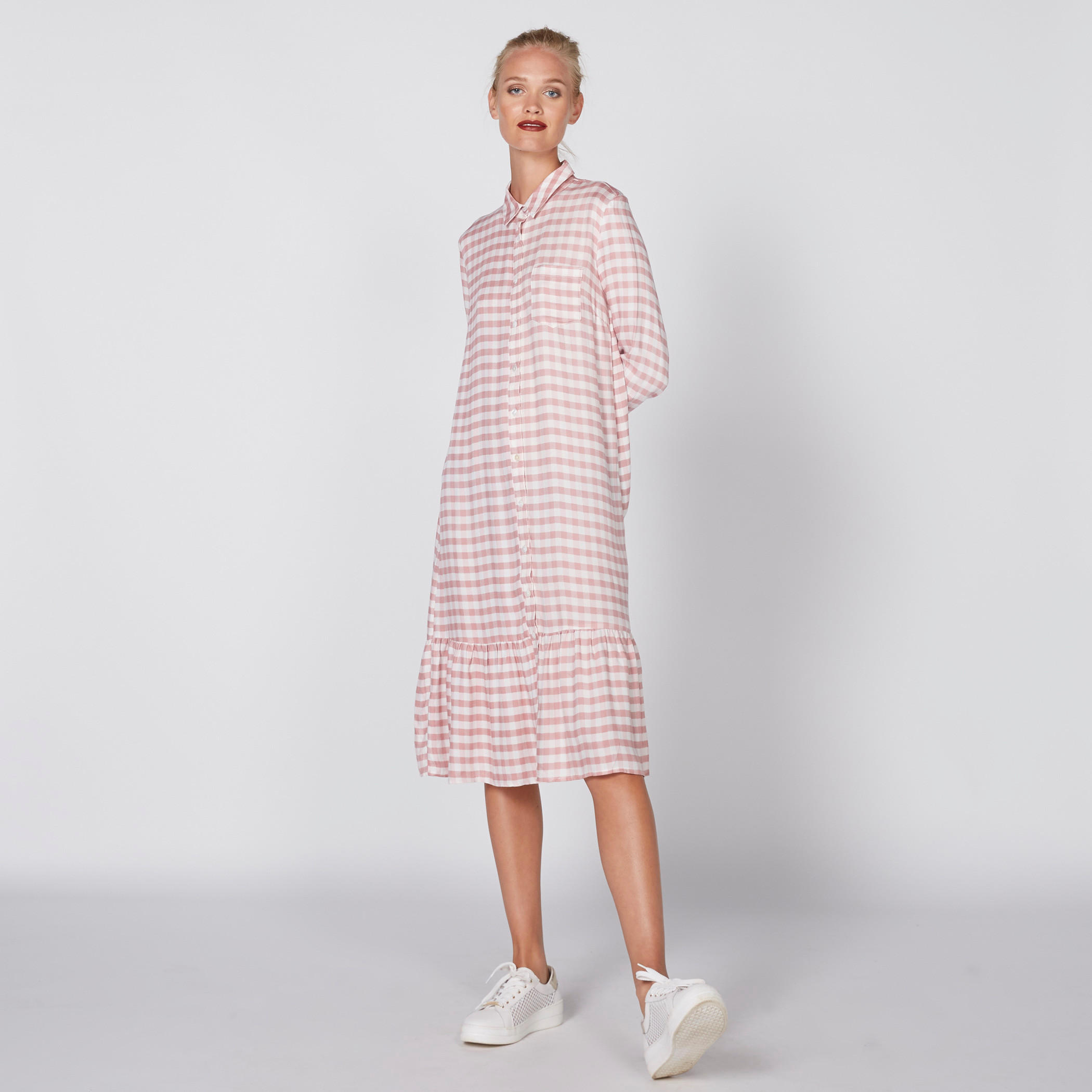 فستان كاروهات متوسط الطول بأكمام طويلة وجيب من لي كوبر-women-clothing-dresses-image-1