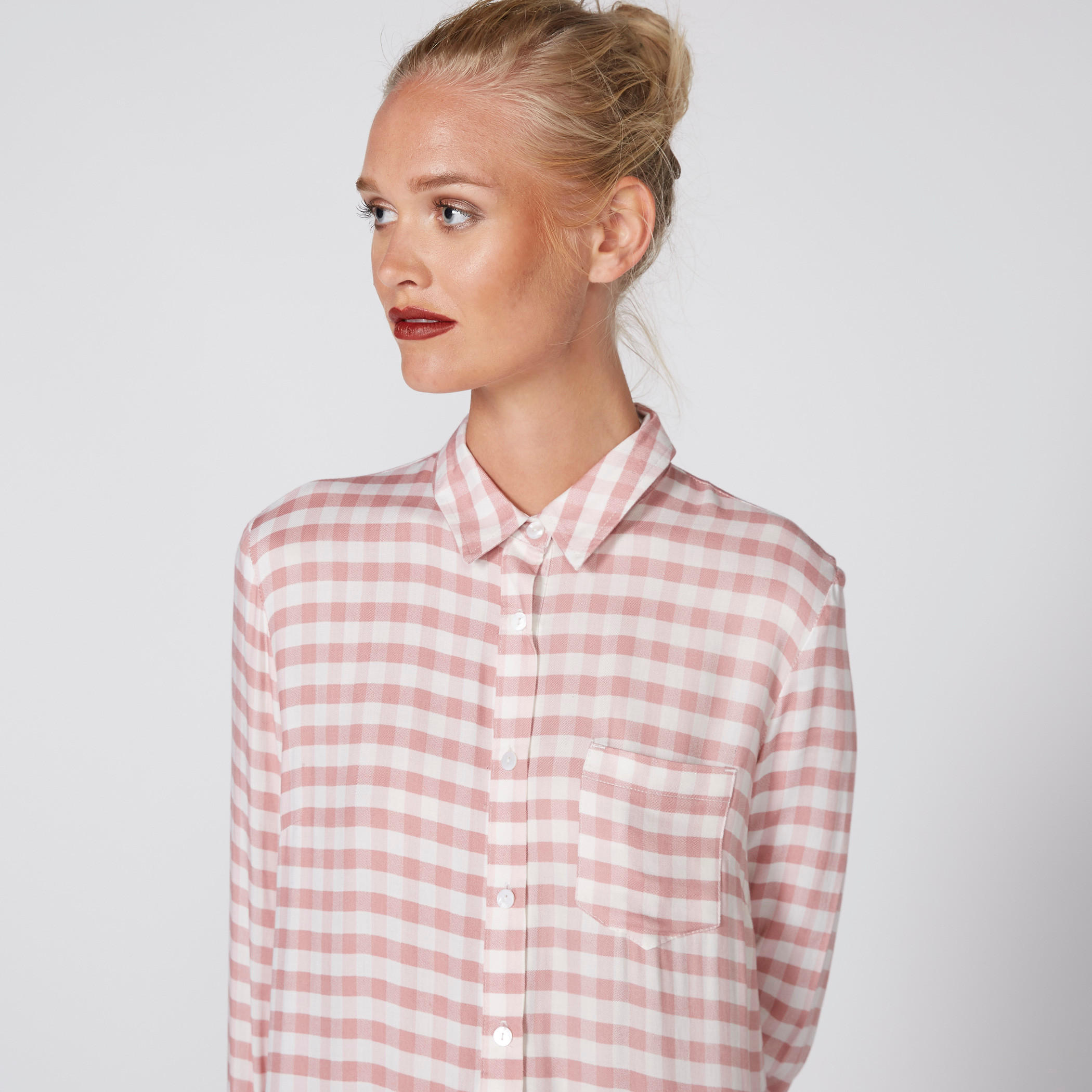 فستان كاروهات متوسط الطول بأكمام طويلة وجيب من لي كوبر-women-clothing-dresses-image-2