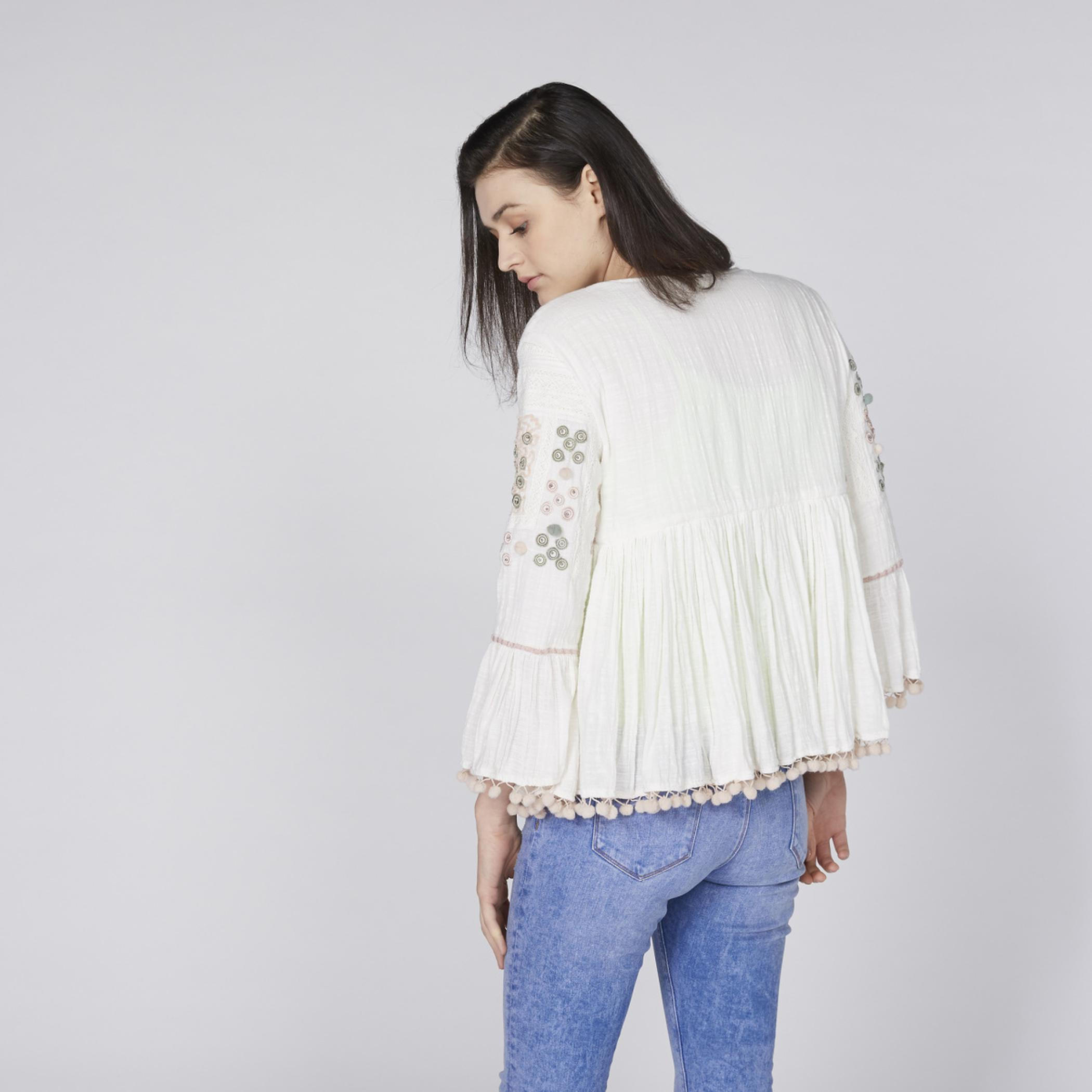 سترة مطرّزة بأكمام واسعة ورباط من لي كوبر-women-clothing-shirtsandblouses-blouses-image-4