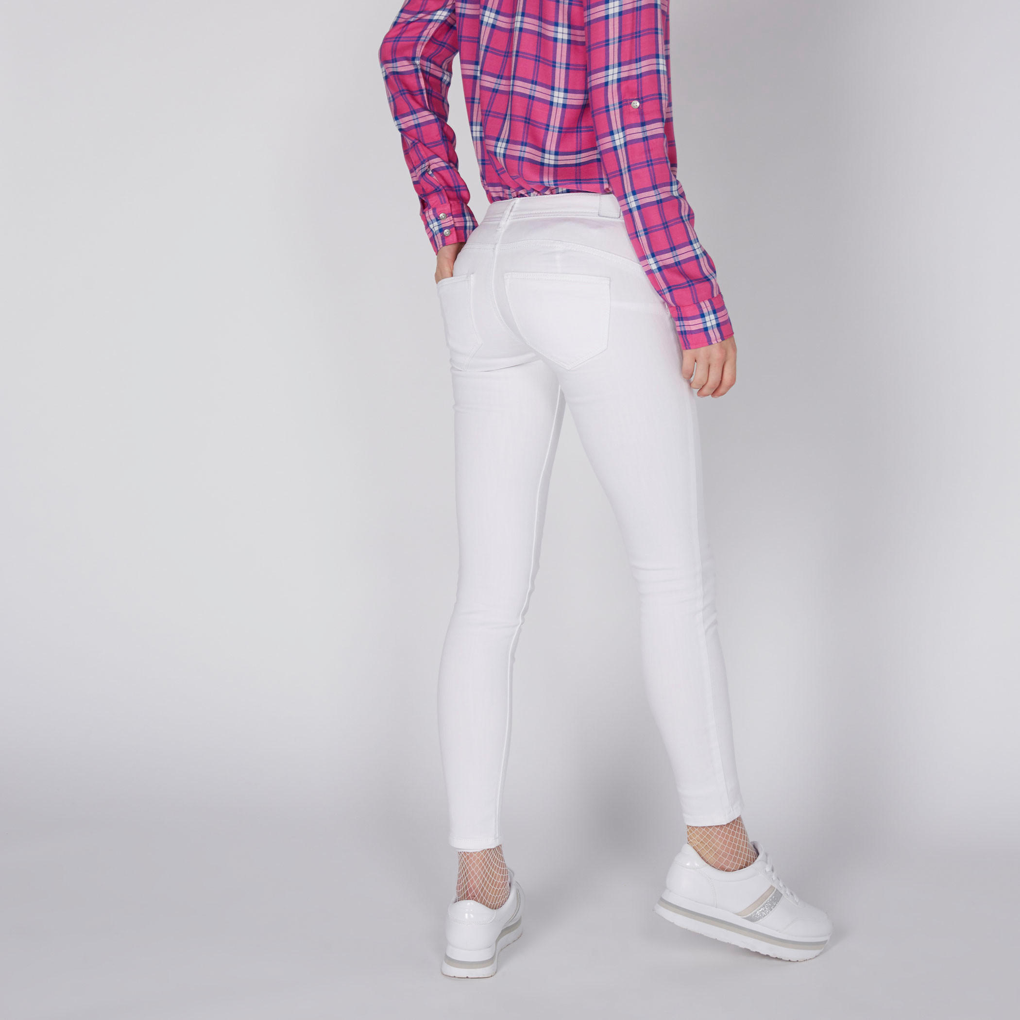 بنطال جينز بقصّة ضيّقة وزر إغلاق من لي كوبر-women-clothing-bottoms-jeans-image-1