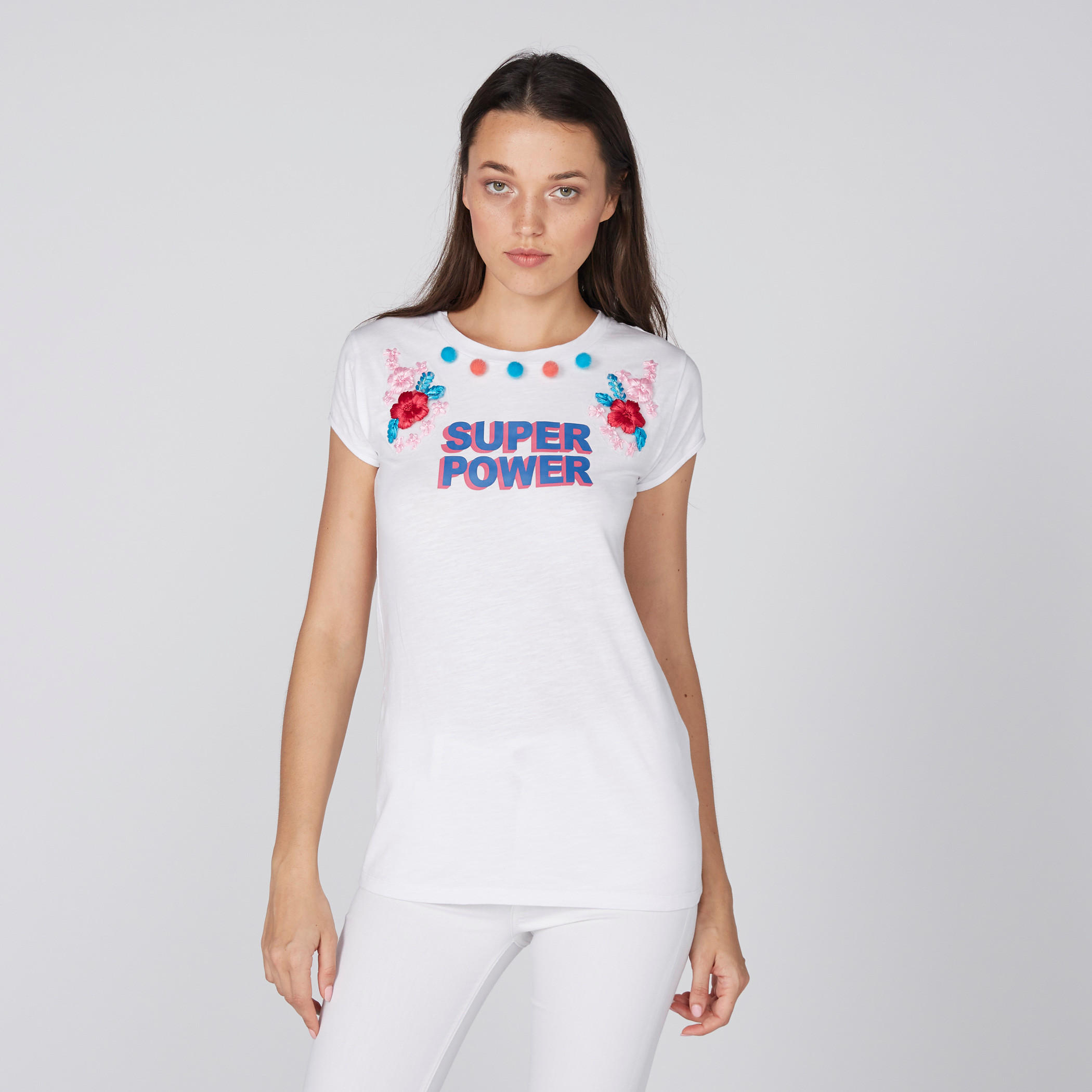 تيشيرت بأكمام كاب وطبعات وكرات بوم بوم من لي كوبر-women-clothing-tshirts-image-1
