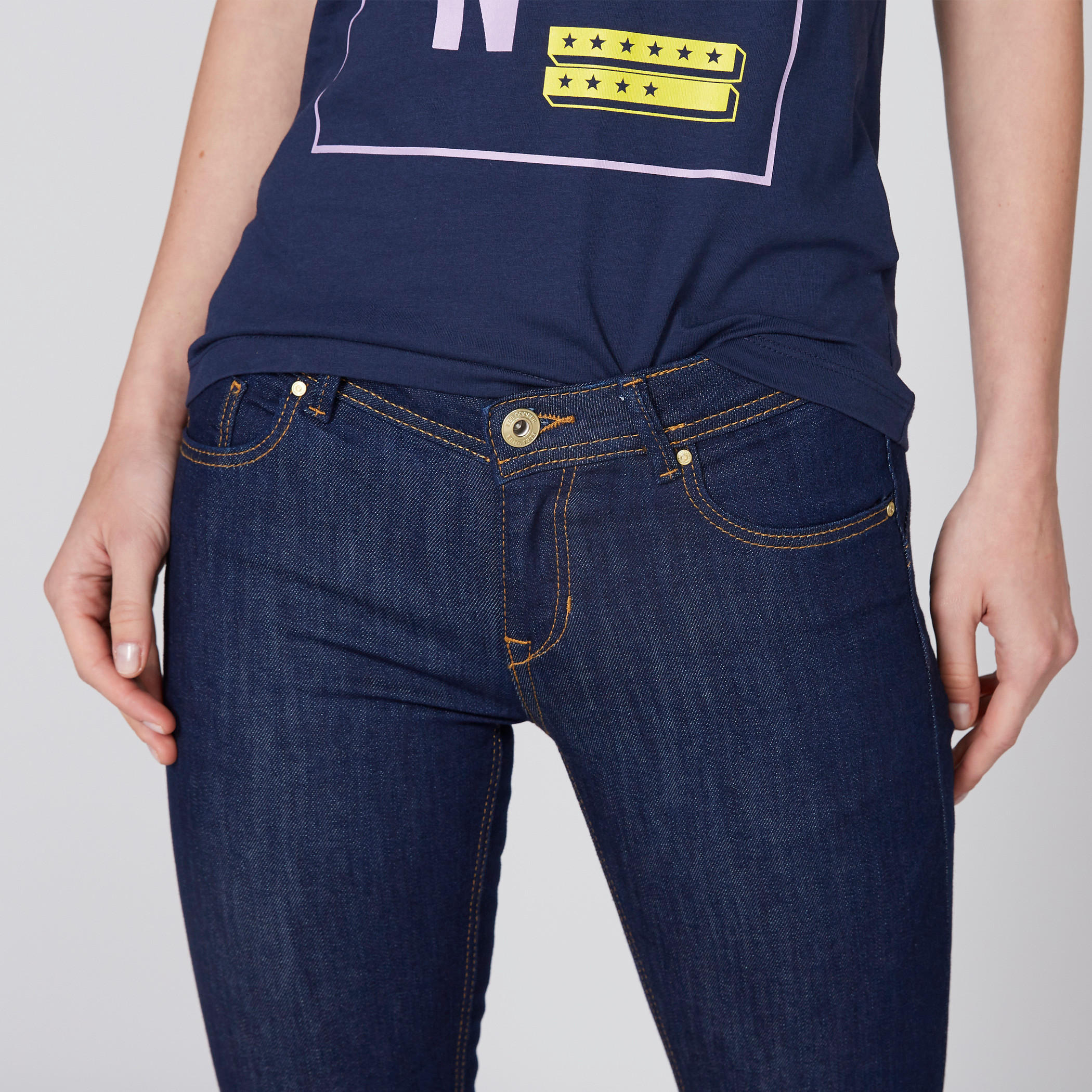 بنطال جينز طويل بزر إغلاق من لي كوبر-women-clothing-bottoms-jeans-image-3