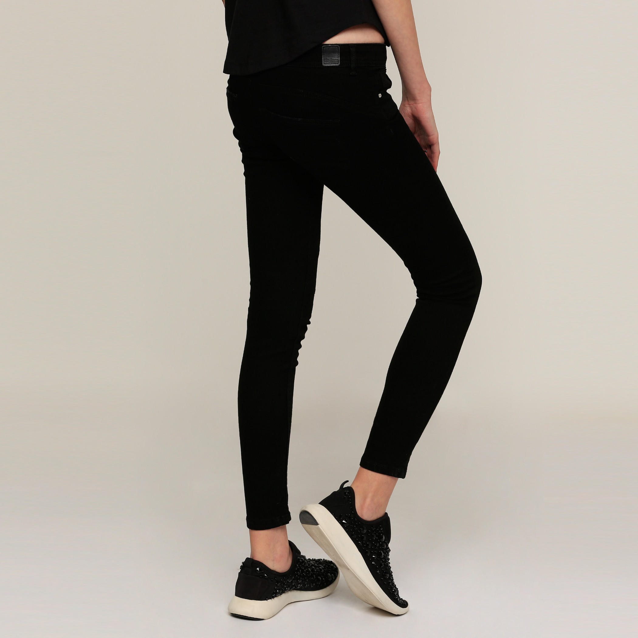 بنطال جينز طويل بتصميم بوش أب وجيوب من لي كوبر-women-clothing-bottoms-jeans-image-2