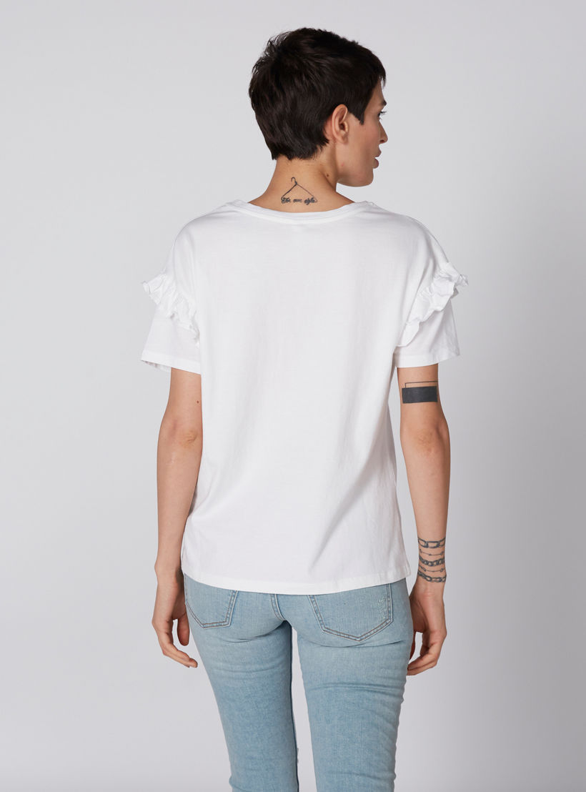 بلوزة مطرّزة بأكمام قصيرة وتفاصيل كشكش من لي كوبر-women-clothing-shirtsandblouses-blouses-image-2