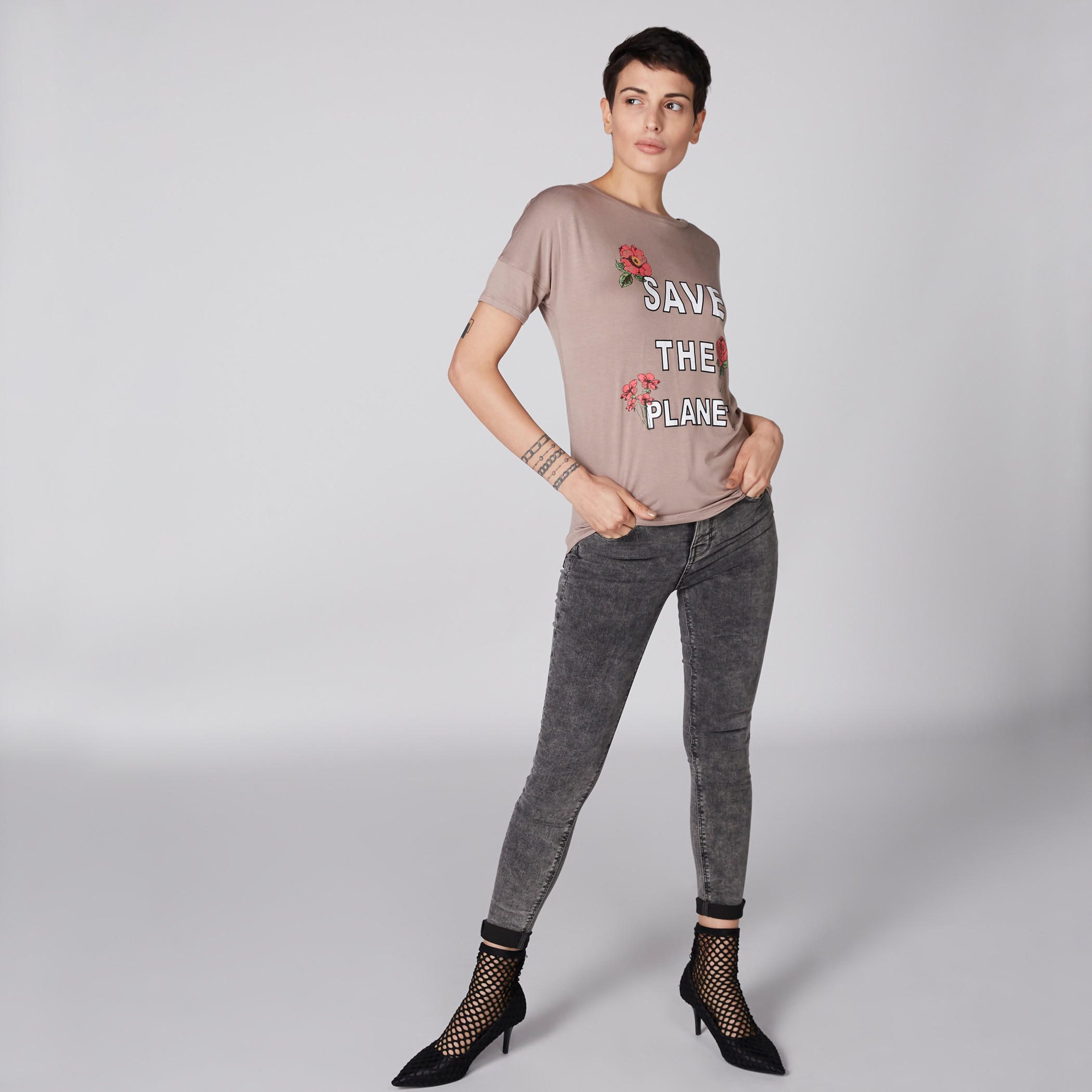 بنطال جينز طويل بجيوب من لي كوبر-women-clothing-bottoms-jeans-image-2