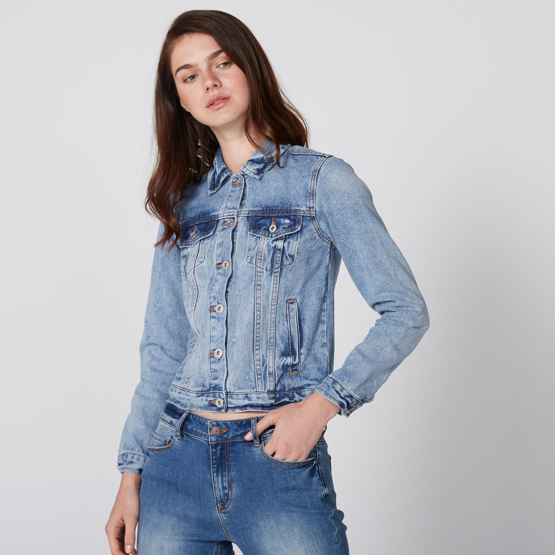 جاكيت تراكر من الدينم بأكمام طويلة وجيوب من لي كوبر-women-winterwear-coatsandjackets-jackets-image-1