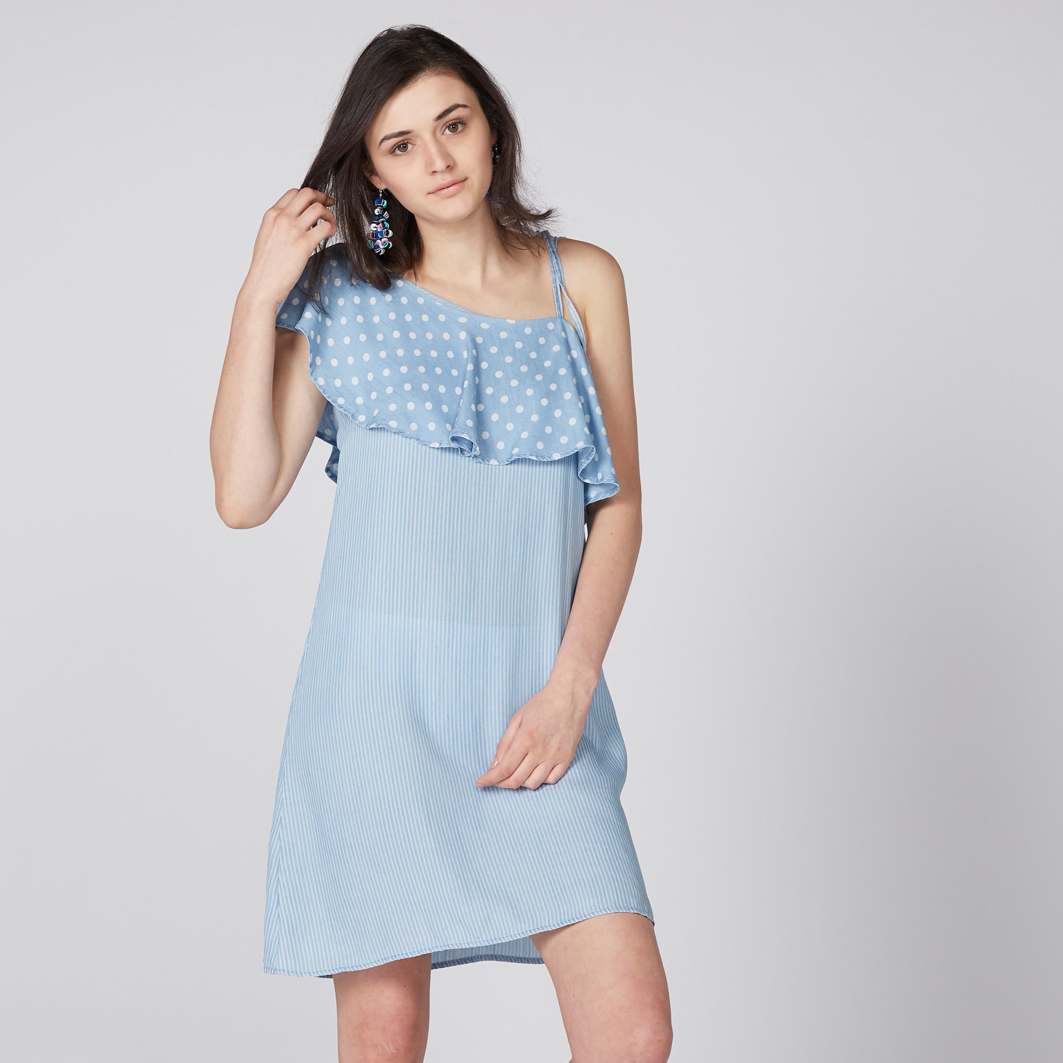 فستان ميدي بطبعات وتفاصيل كشكش ورباط من لي كوبر-women-clothing-dresses-image-1