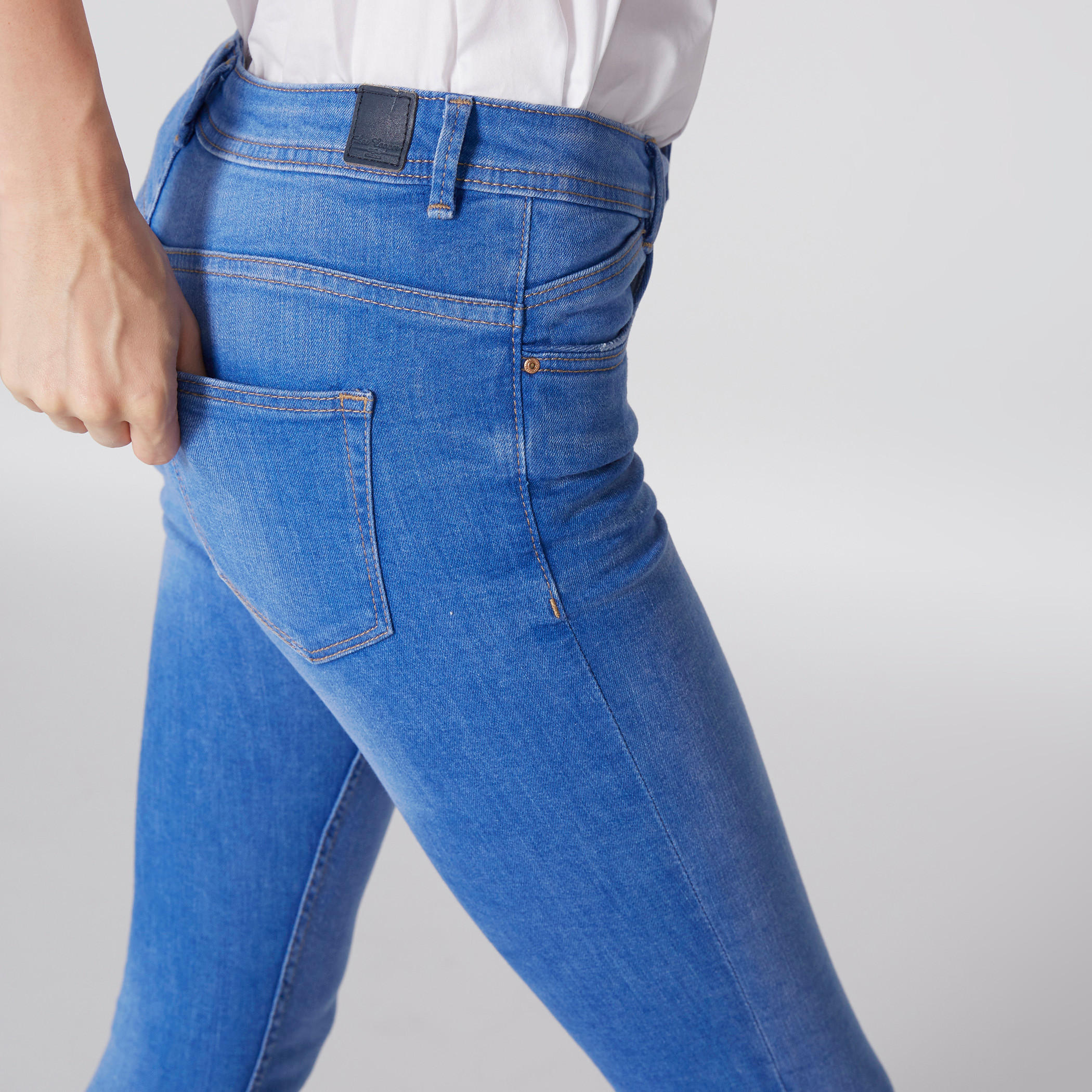 بنطال جينز طويل بجيب وزر إغلاق من لي كوبر-women-clothing-bottoms-jeans-image-3