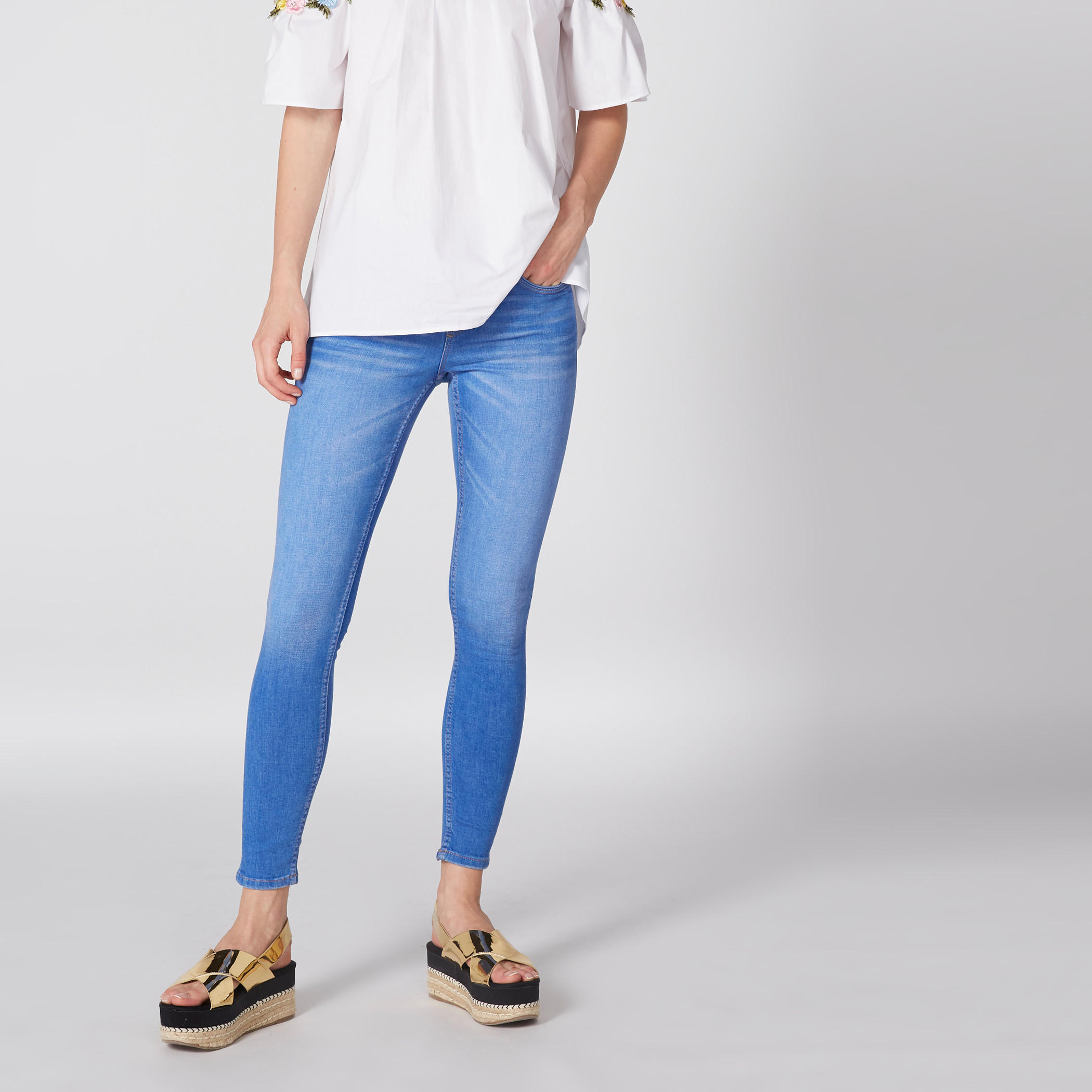 بنطال جينز طويل بجيب وزر إغلاق من لي كوبر-women-clothing-bottoms-jeans-image-4