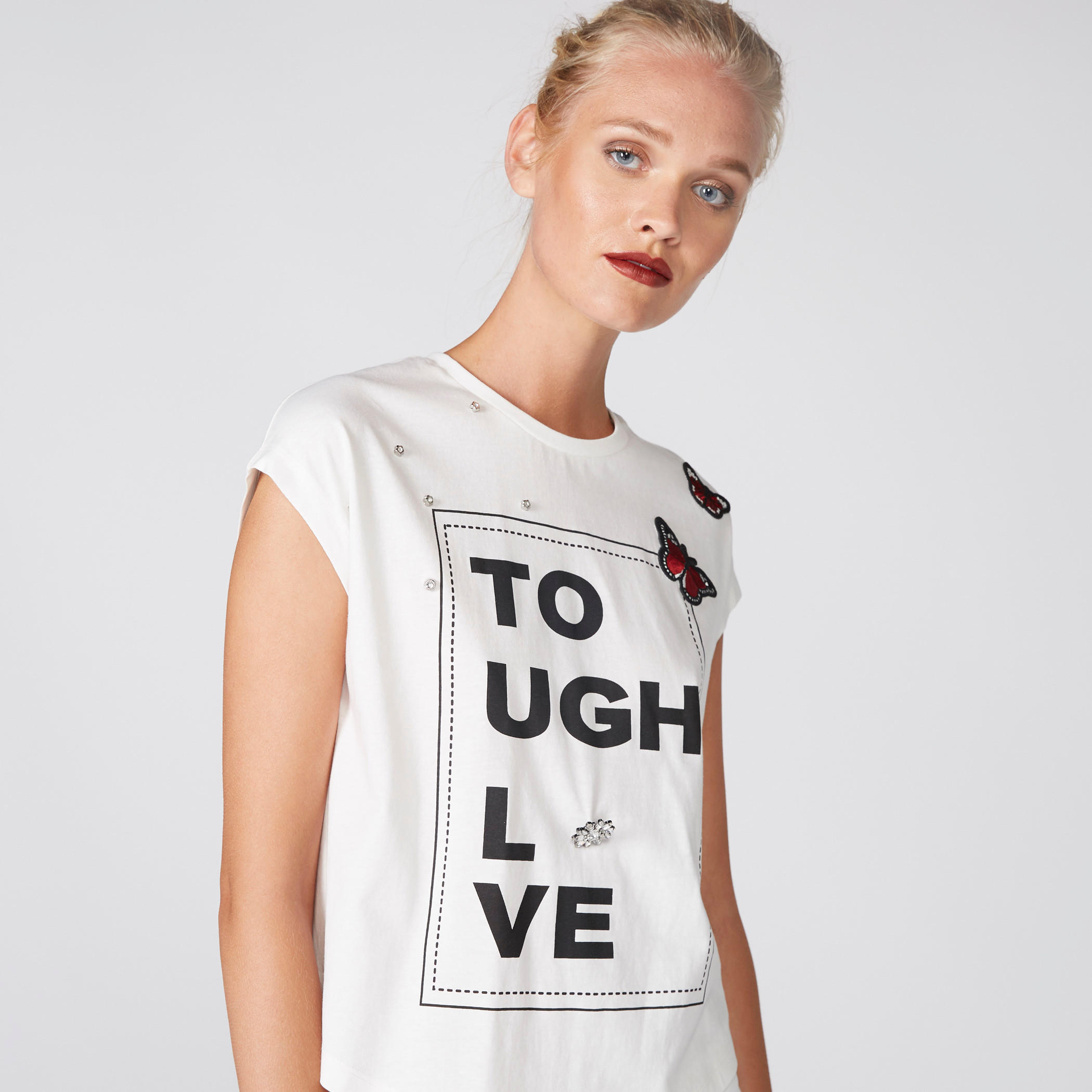 تيشيرت بياقة مستديرة وأكمام متصلة وطبعات من لي كوبر-women-clothing-tshirts-image-1