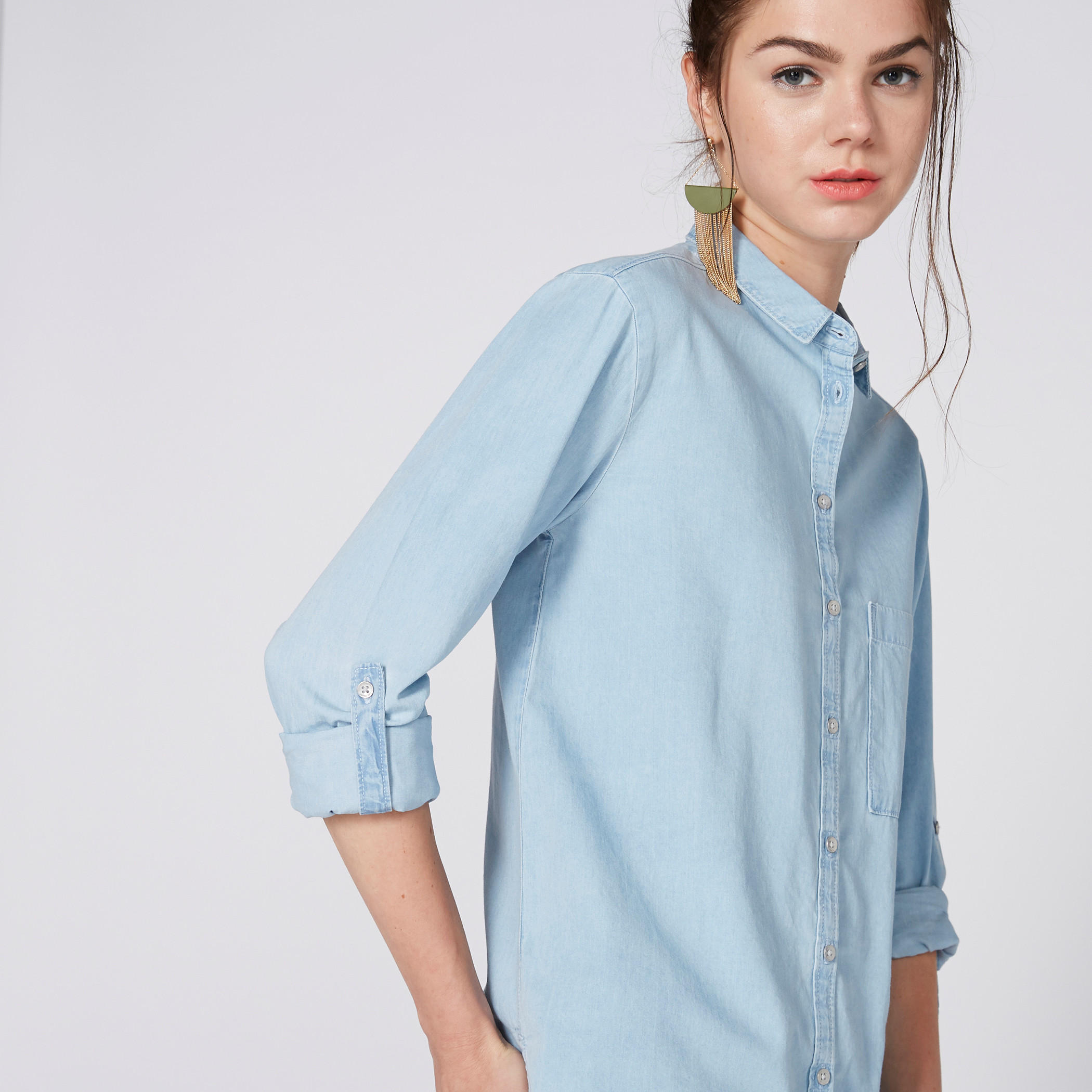 قميص من الدنيم بأكمام طويلة ووصلة أزرار كاملة من لي كوبر-women-clothing-shirtsandblouses-shirts-image-4