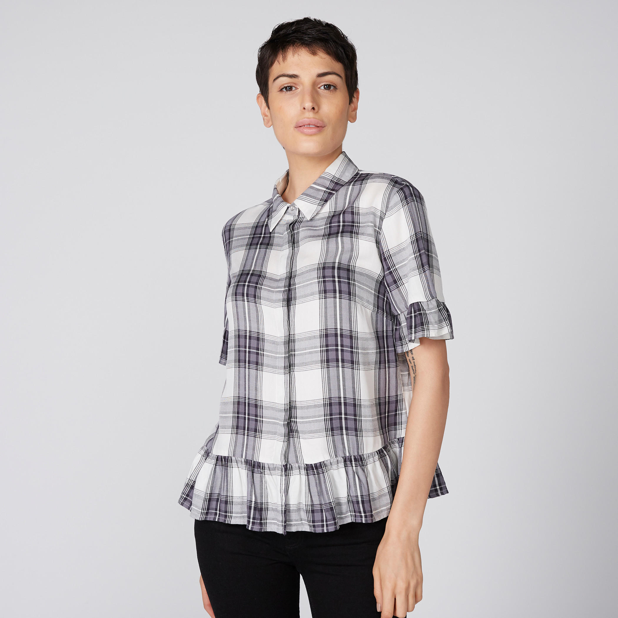 قميص كاروهات بأكمام قصيرة من لي كوبر-women-clothing-shirtsandblouses-shirts-image-2