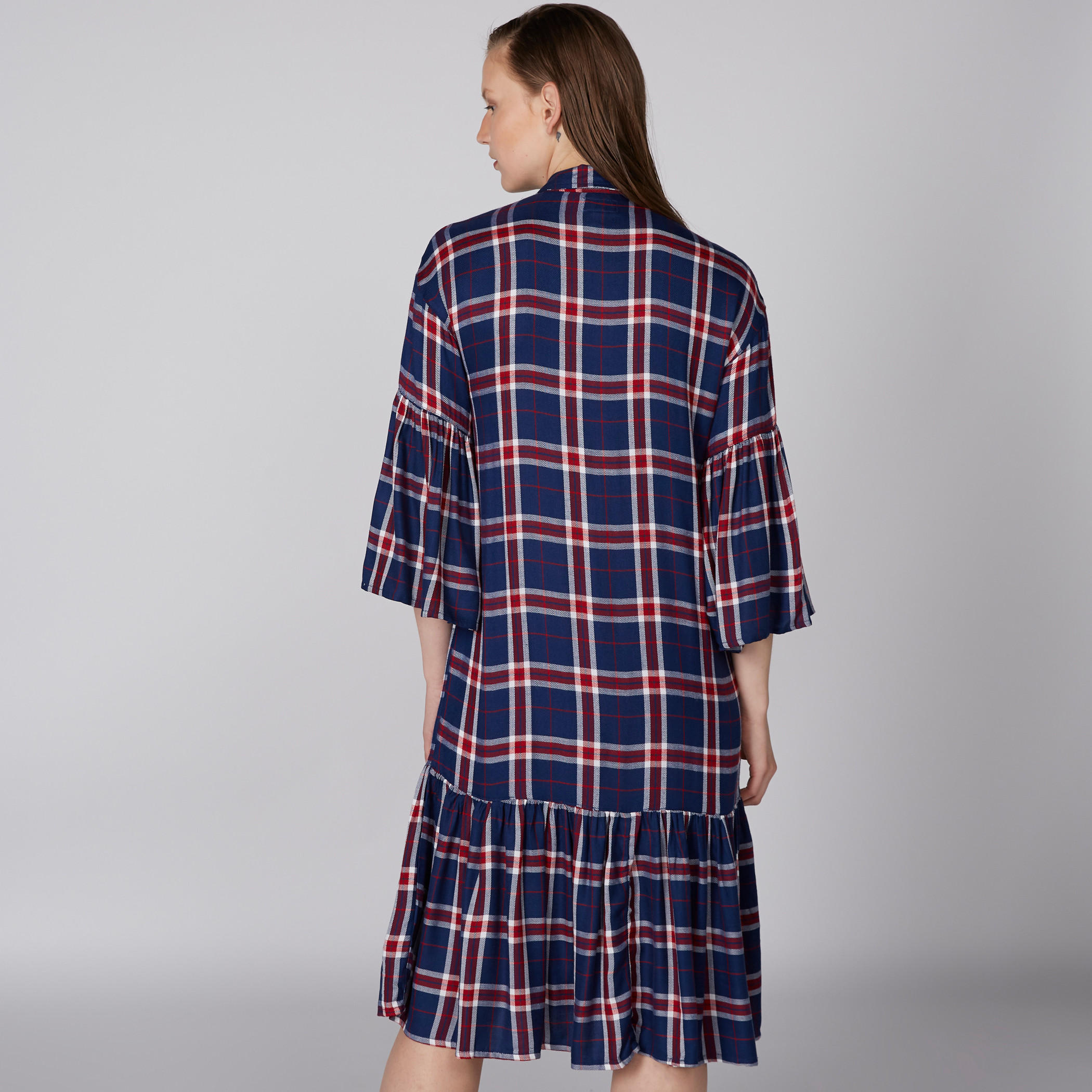 فستان قميص كاروهات بأكمام عريضة من لي كوبر-women-clothing-dresses-image-2