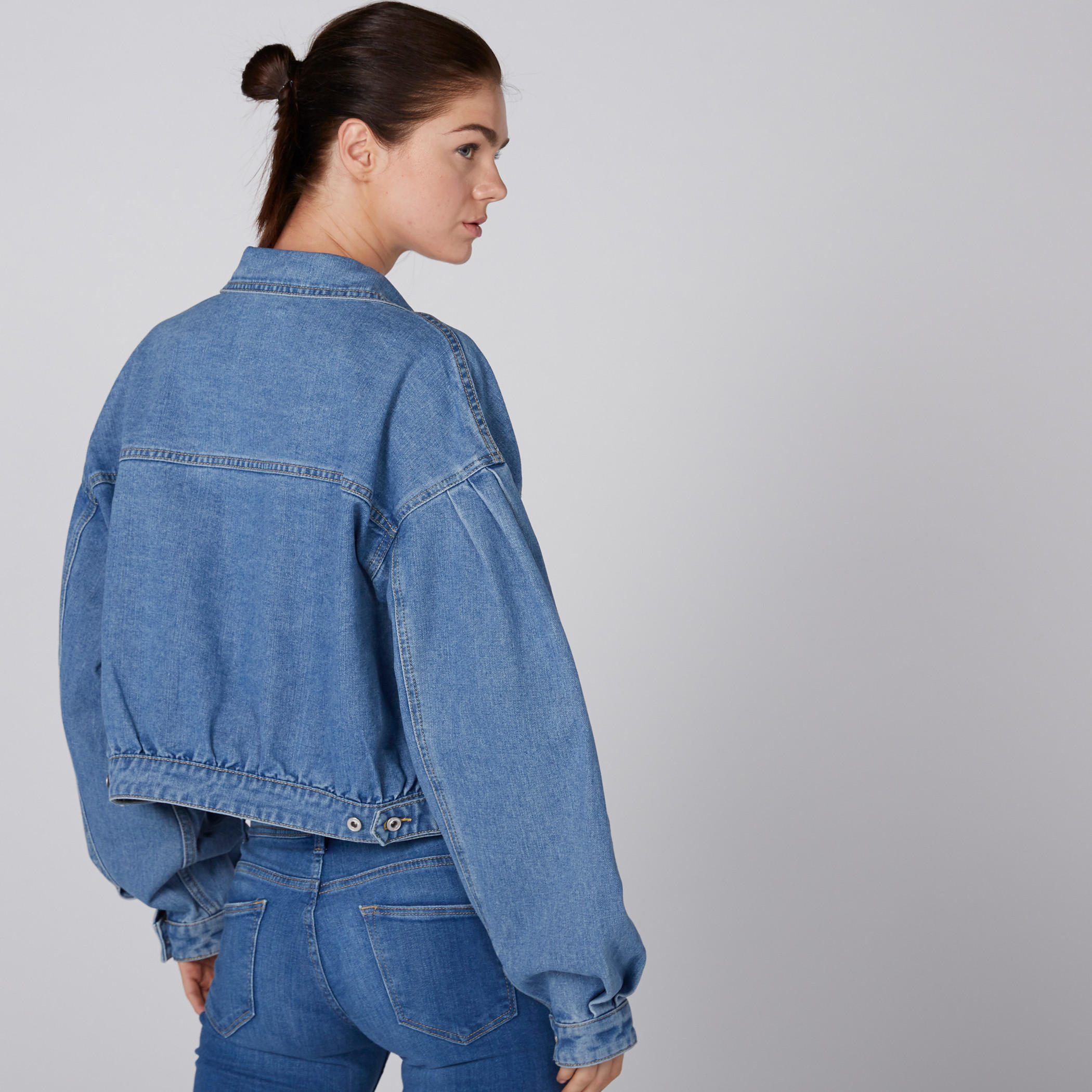 جاكيت قصير من الدينم بأكمام طويلة وزر إغلاق من لي كوبر-women-winterwear-coatsandjackets-jackets-image-1