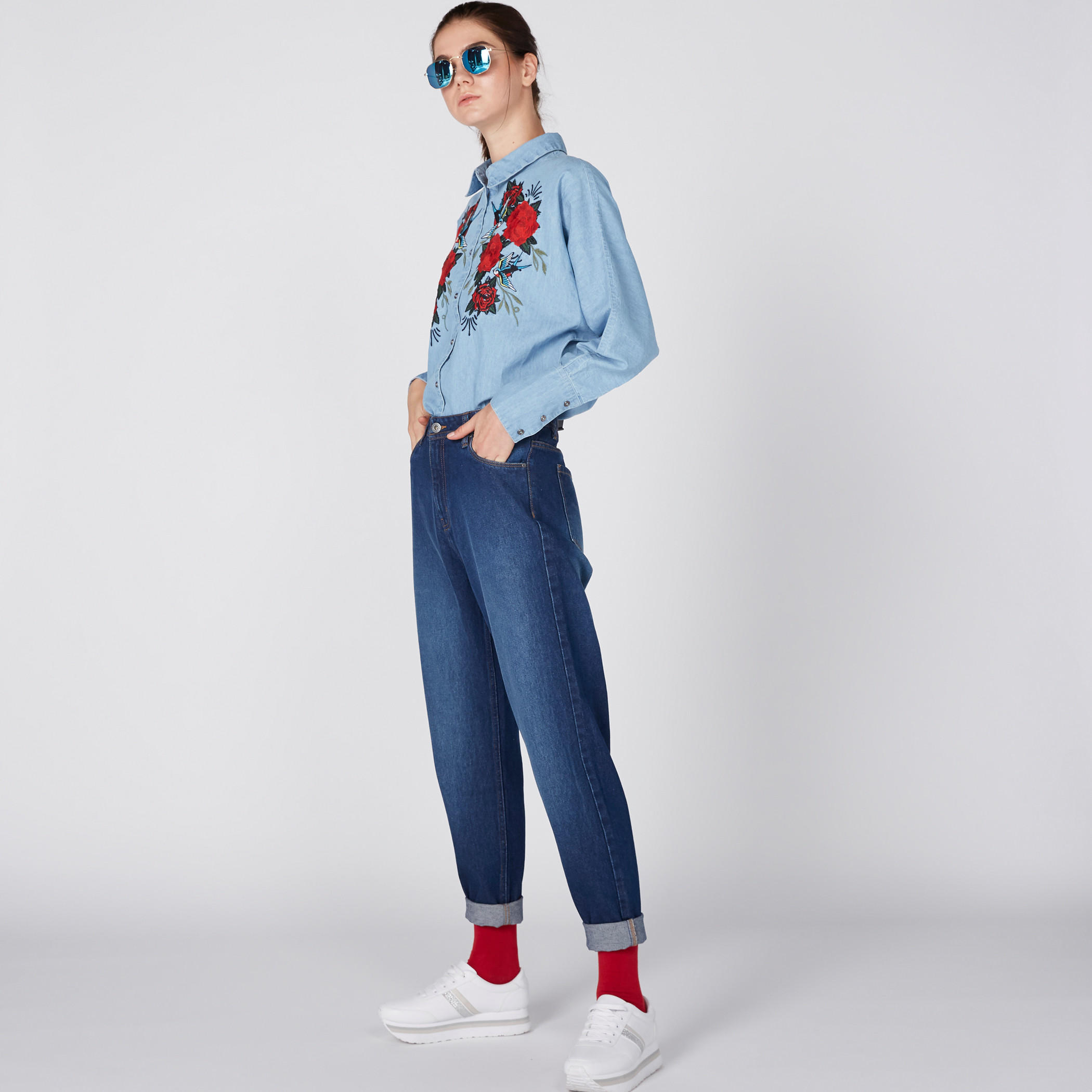 قميص مطرّز بأكمام طويلة وأزرار من لي كوبر-women-clothing-shirtsandblouses-shirts-image-1