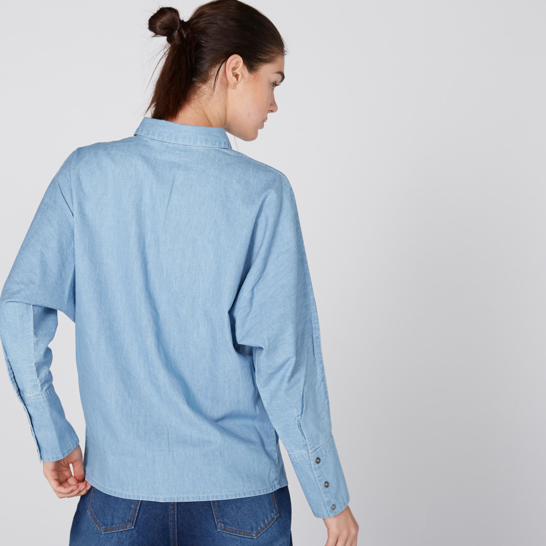 قميص مطرّز بأكمام طويلة وأزرار من لي كوبر-women-clothing-shirtsandblouses-shirts-image-3