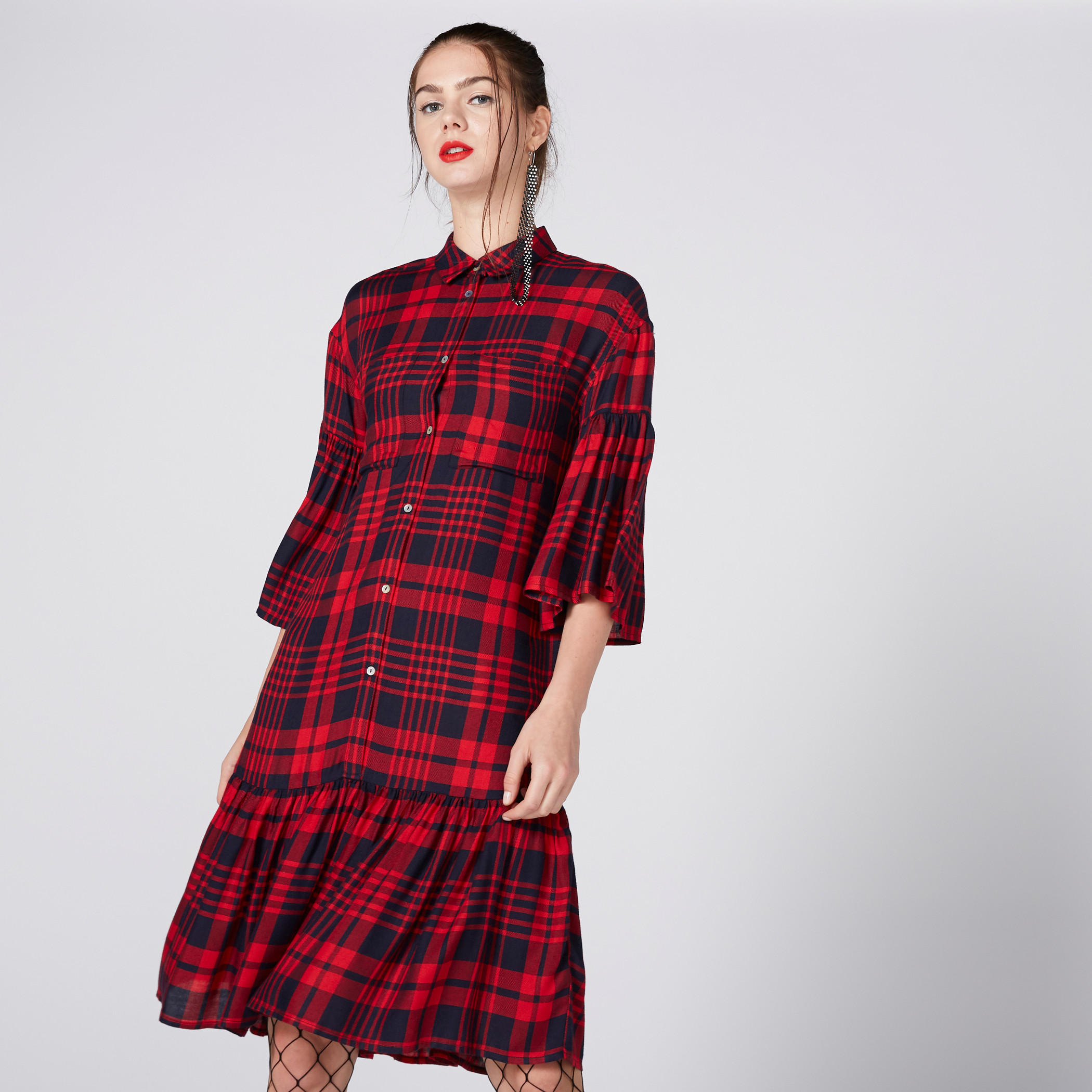 فستان كاروهات متوسط الطول بأكمام واسعة من لي كوبر-women-clothing-dresses-image-3
