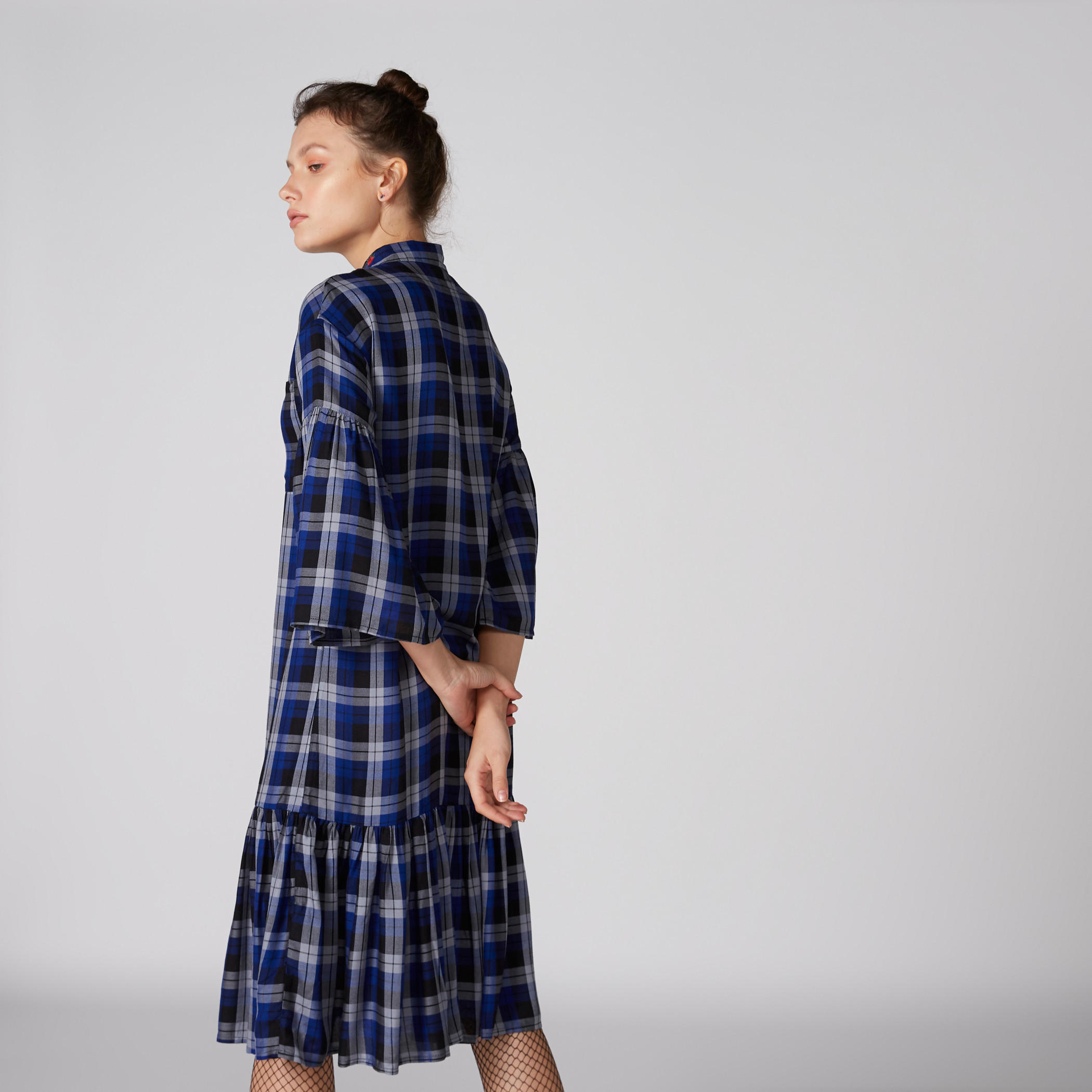 فستان كاروهات متوسط الطول بأكمام واسعة وجيوب-women-clothing-dresses-image-2